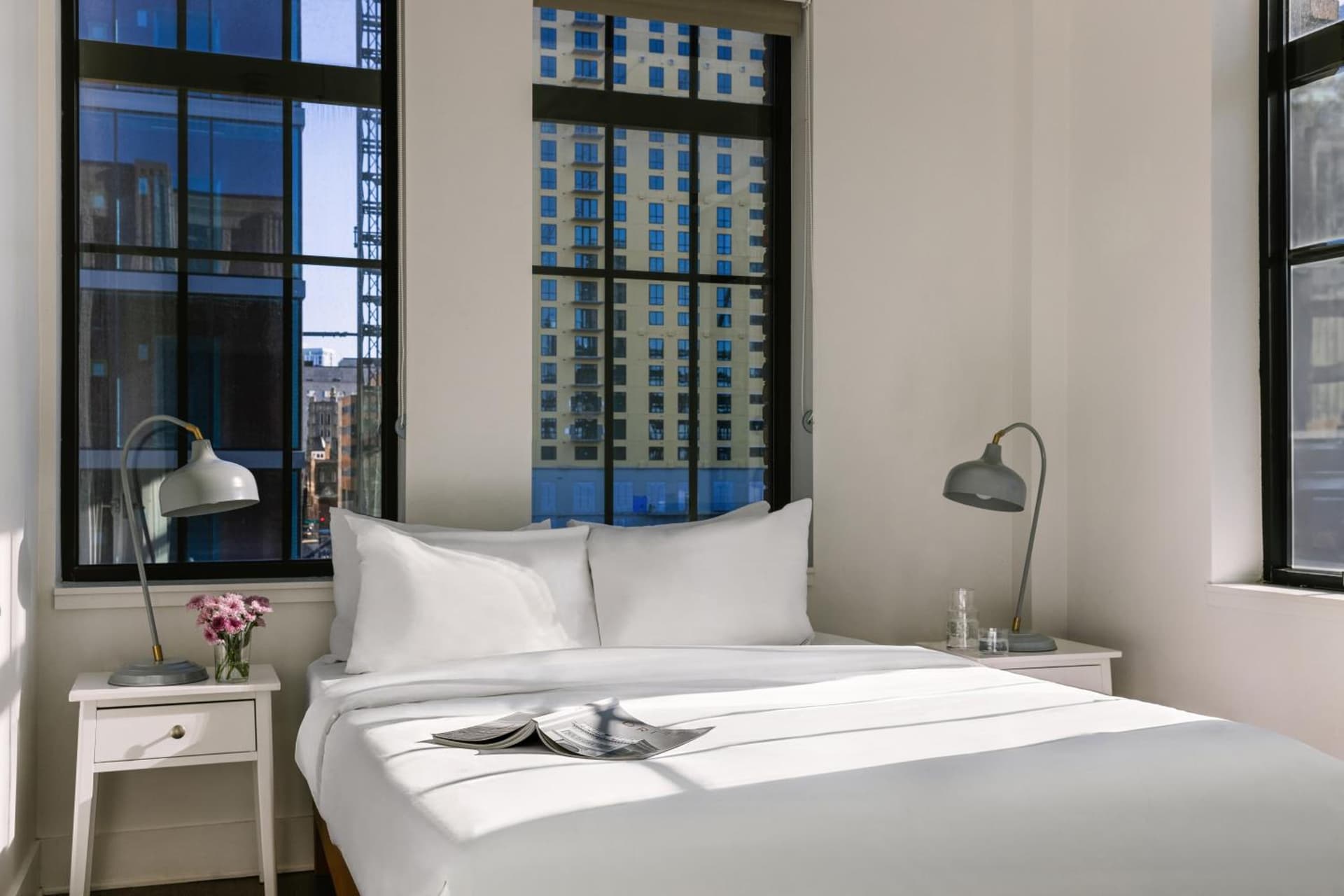 Boulevard Stays Downtown Nashville property views in Nashville, TN — gallery photo 3
