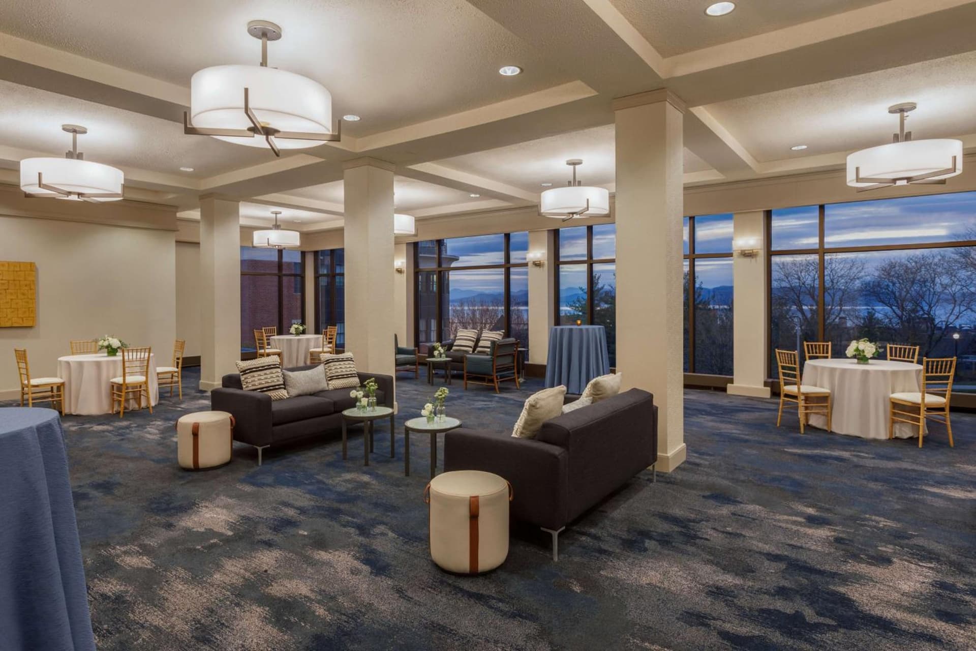 Hotel Champlain Burlington, Curio Collection by Hilton gallery photo in Burlington, VT — image 9
