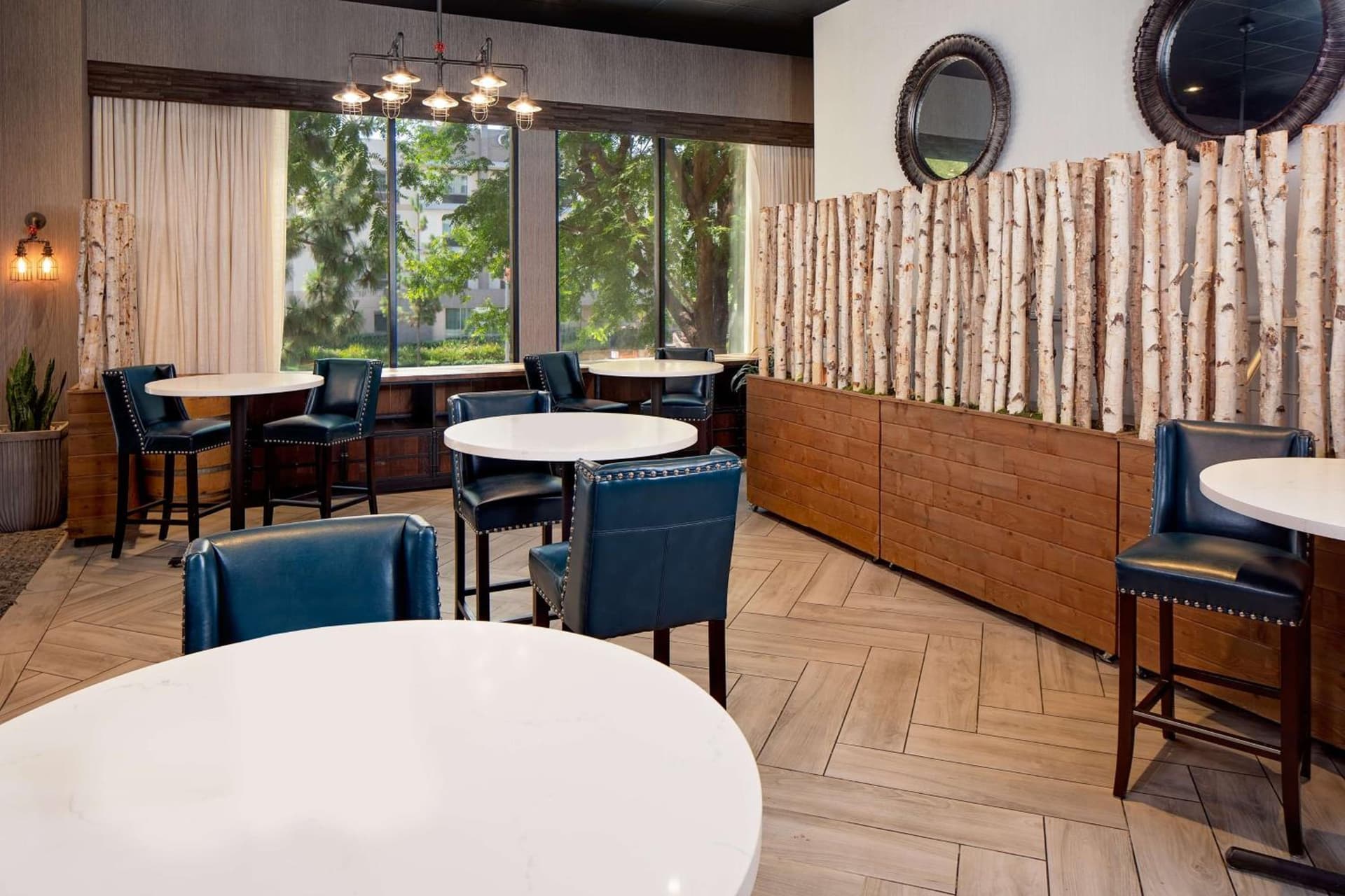 Hotel Zessa Orange County Airport, a DoubleTree by Hilton gallery photo in Santa Ana, CA — image 6