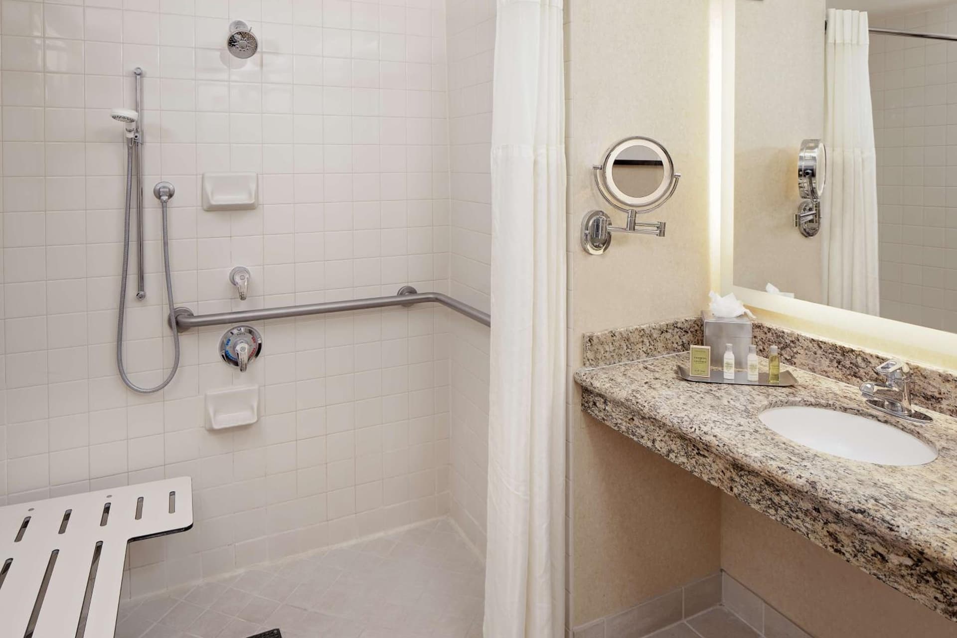 Hotel Zessa Orange County Airport, a DoubleTree by Hilton gallery photo in Santa Ana, CA — image 7