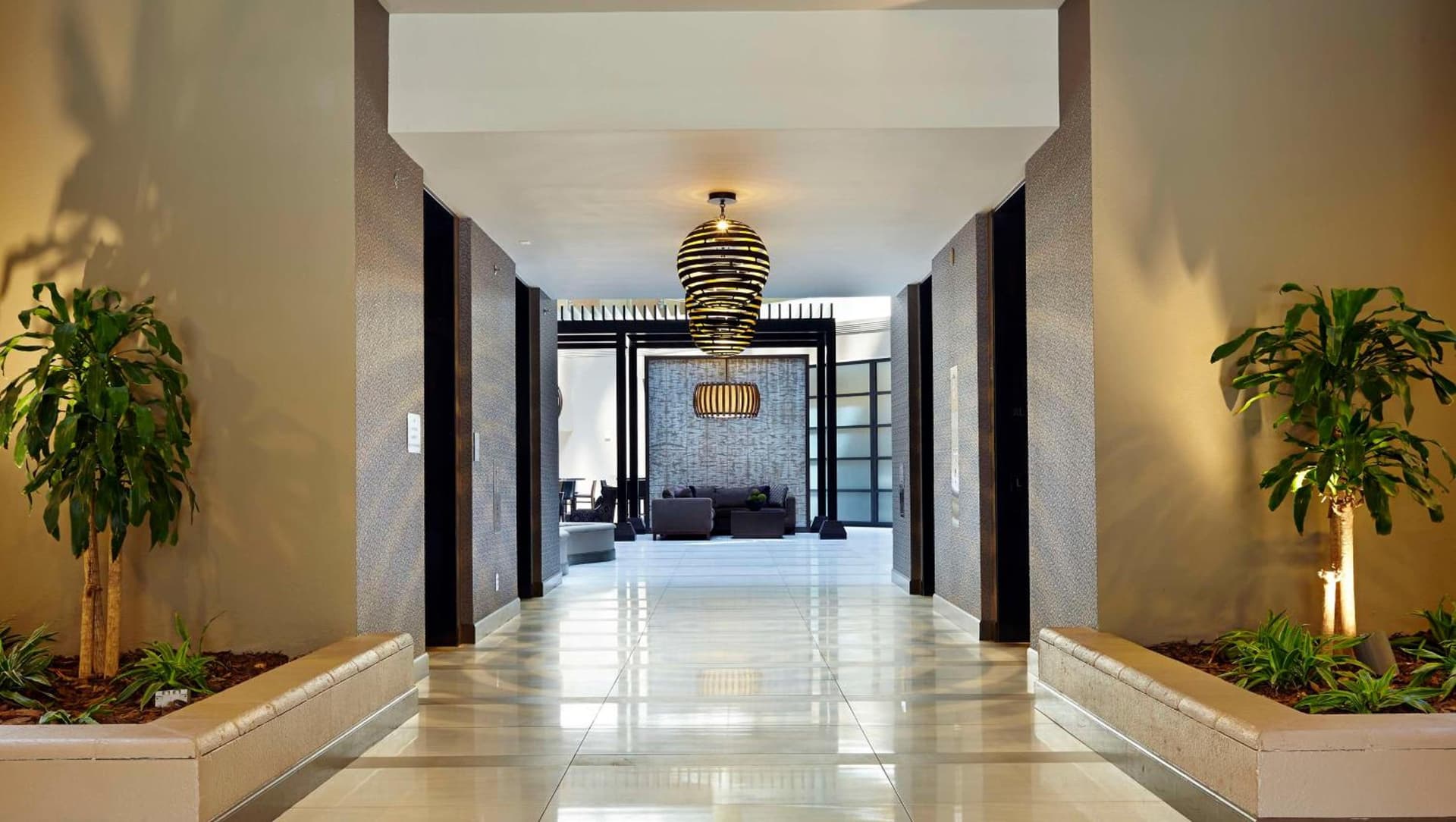Embassy Suites by Hilton Crystal City National Airport gallery photo in Arlington, VA — image 11