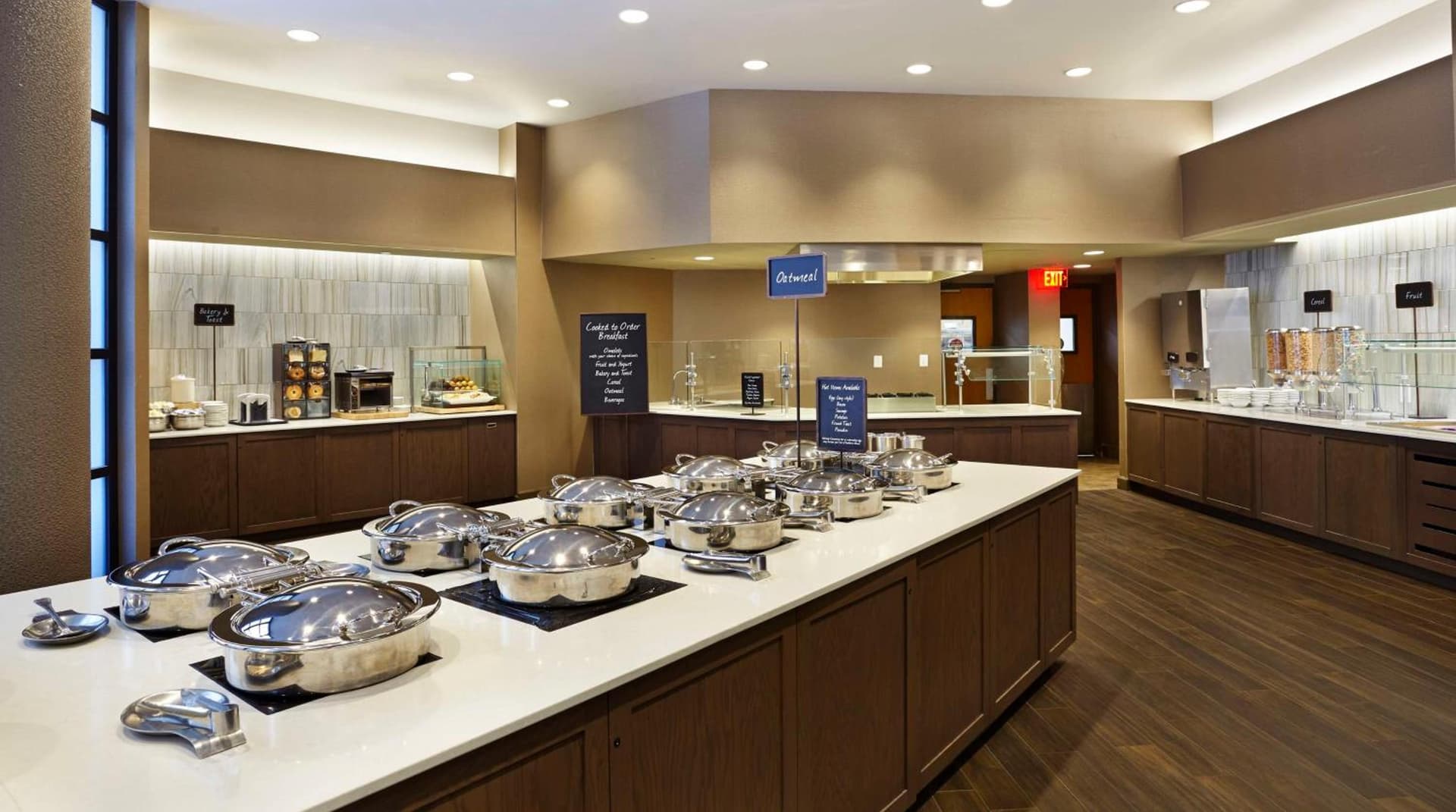 Embassy Suites by Hilton Crystal City National Airport gallery photo in Arlington, VA — image 58