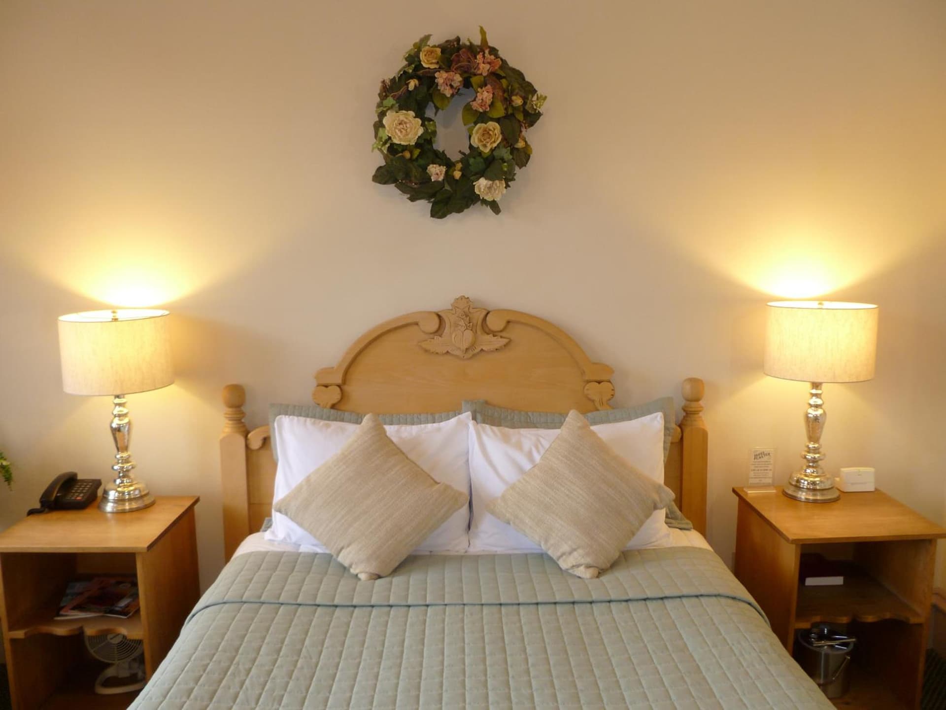 Hotel Planter gallery photo in La Conner, WA — image 78