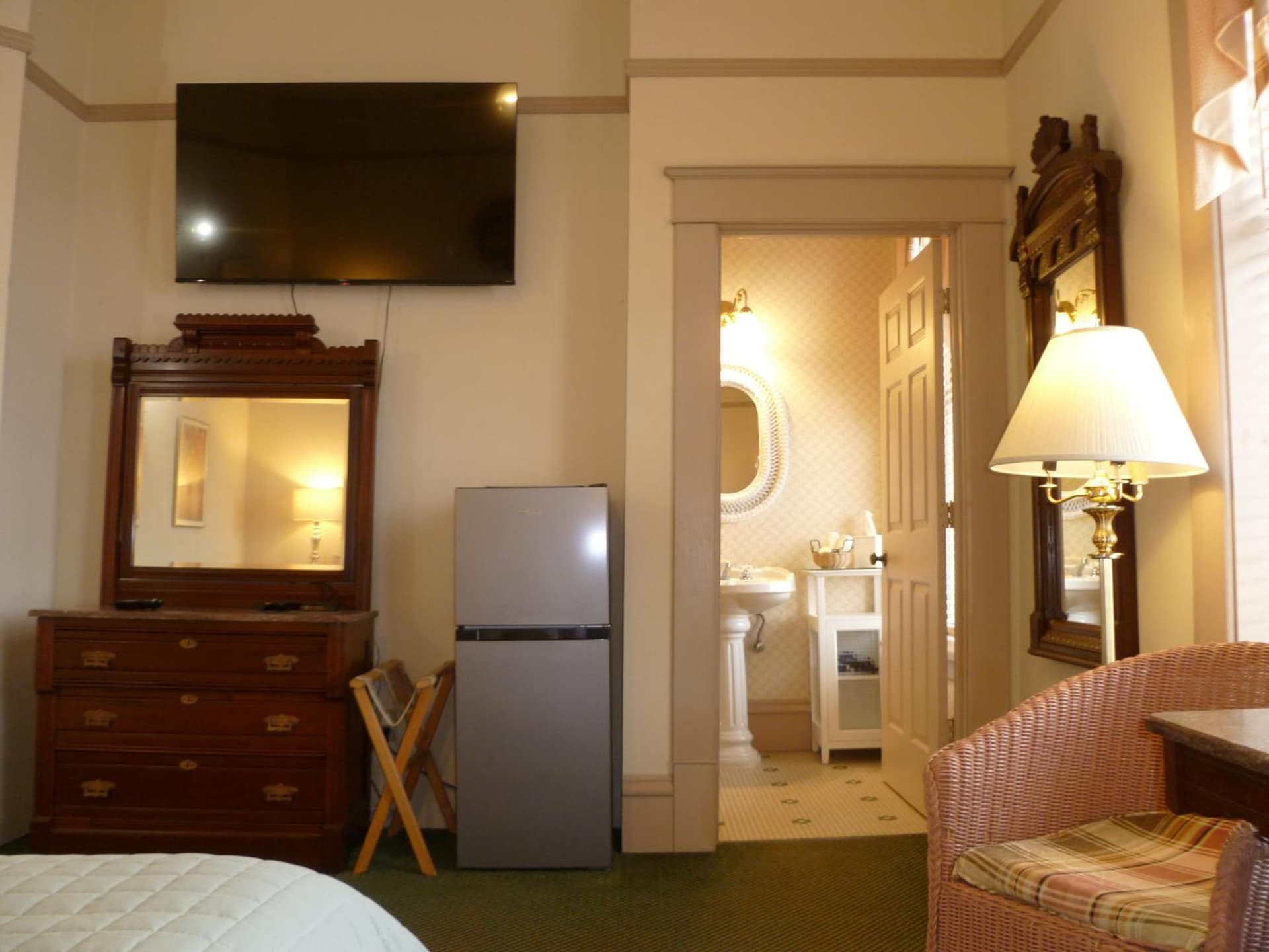 Hotel Planter gallery photo in La Conner, WA — image 45