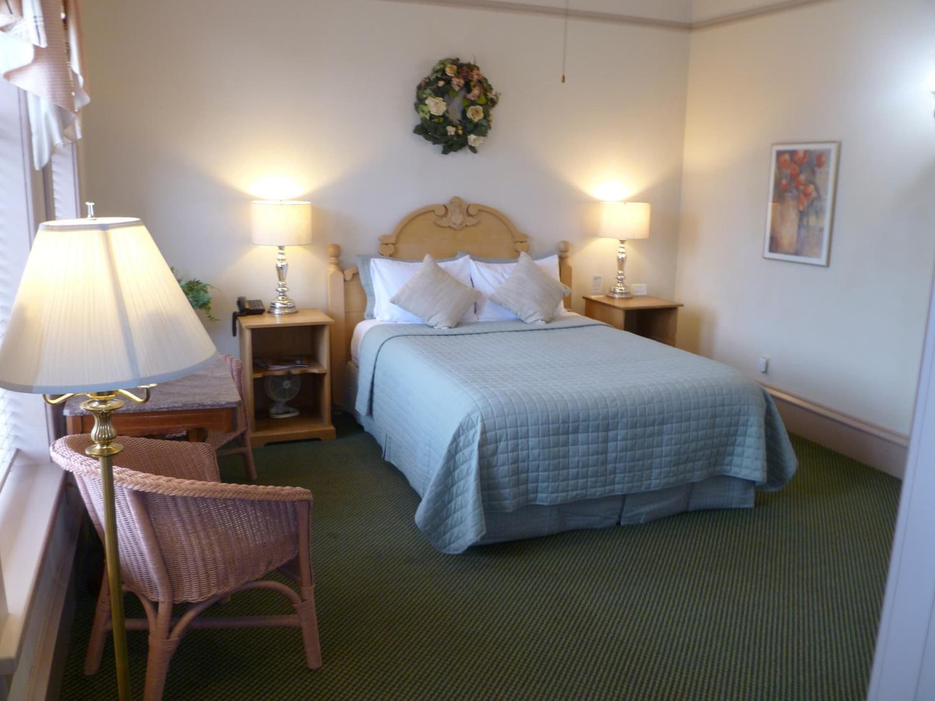 Hotel Planter gallery photo in La Conner, WA — image 7