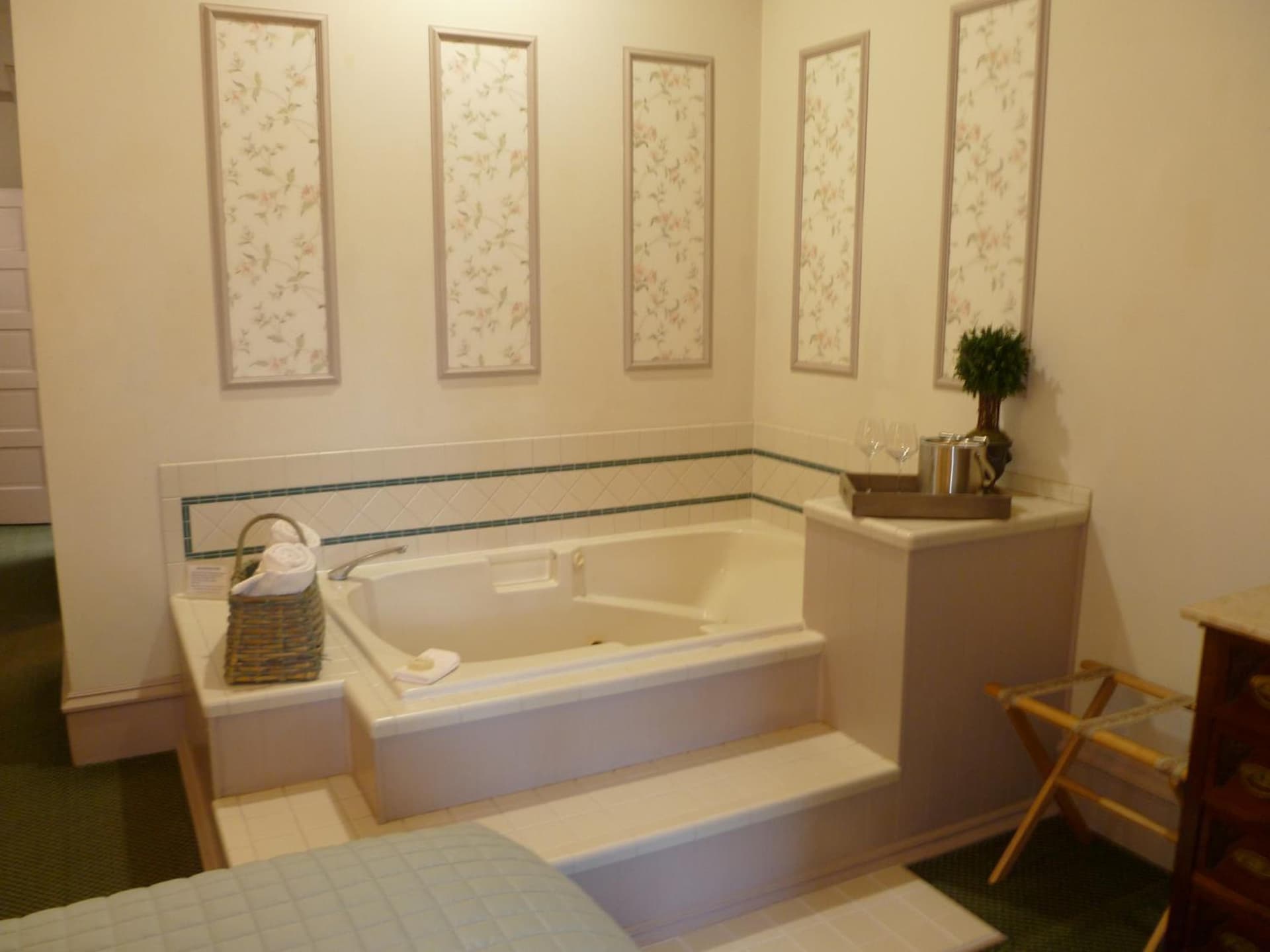 Hotel Planter gallery photo in La Conner, WA — image 56