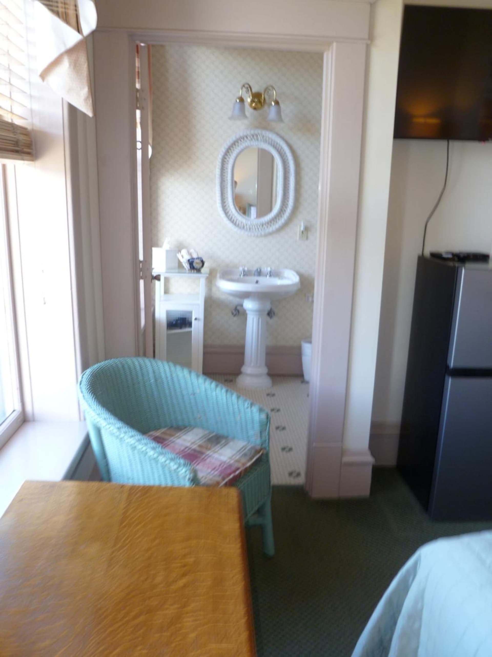 Hotel Planter gallery photo in La Conner, WA — image 60