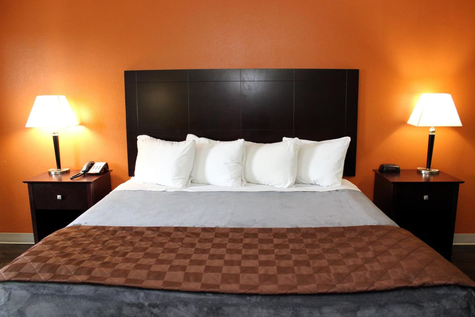 Scottish Inns Killeen near Fort Cavazos gallery photo in Killeen, TX — image 8