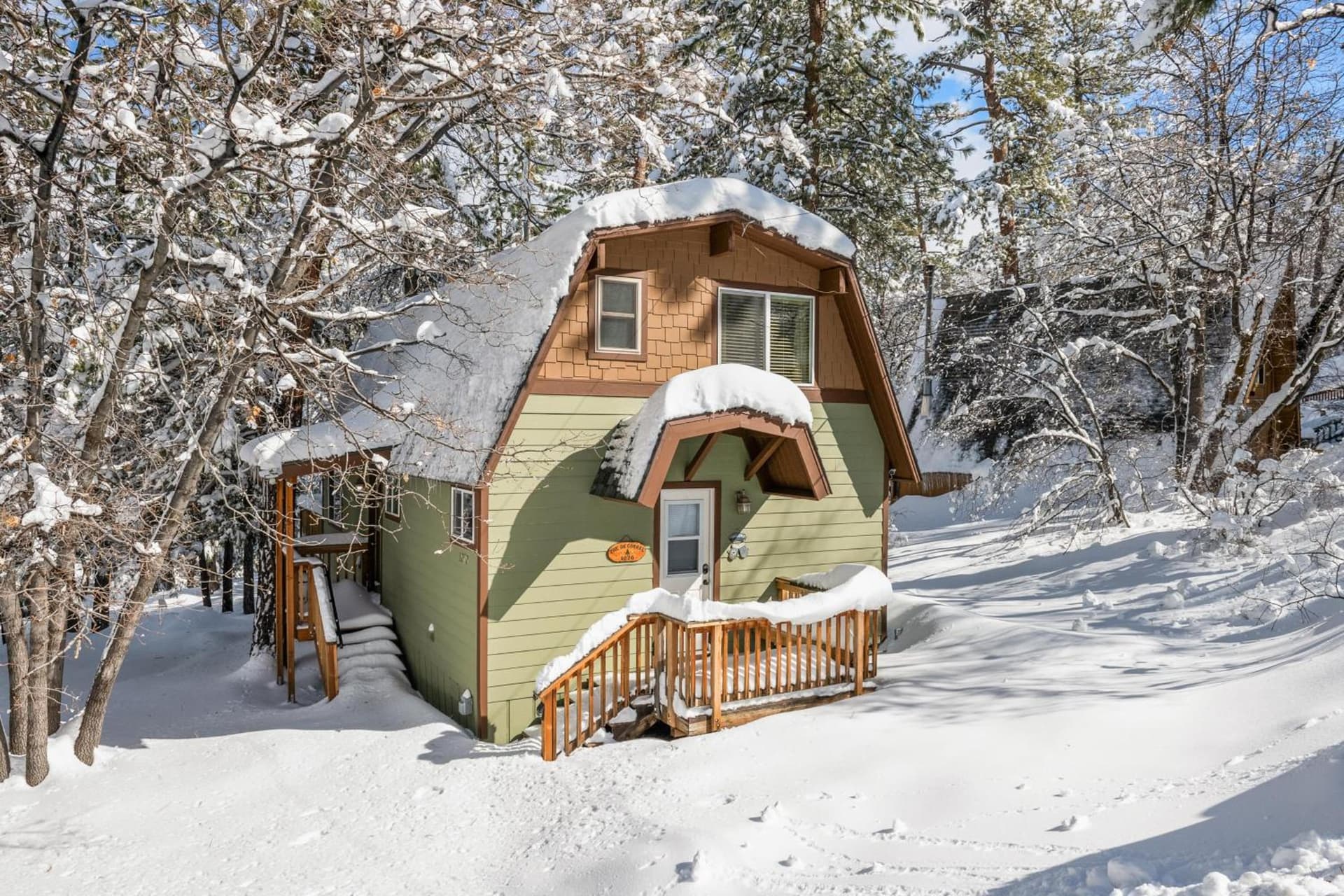 MOUNTAIN MINT - Close to Lake and Slopes featured exterior or lobby in Big Bear Lake, CA — similar hotel