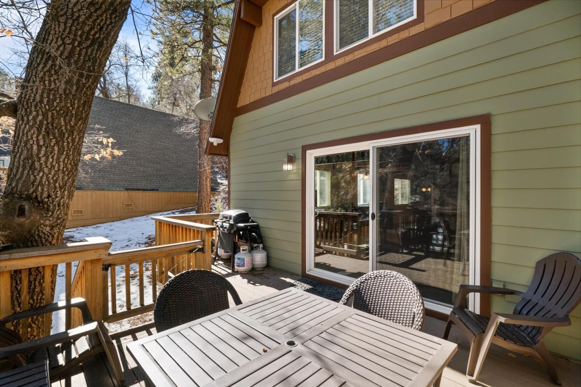 MOUNTAIN MINT - Close to Lake and Slopes property views in Big Bear Lake, CA — gallery photo 3