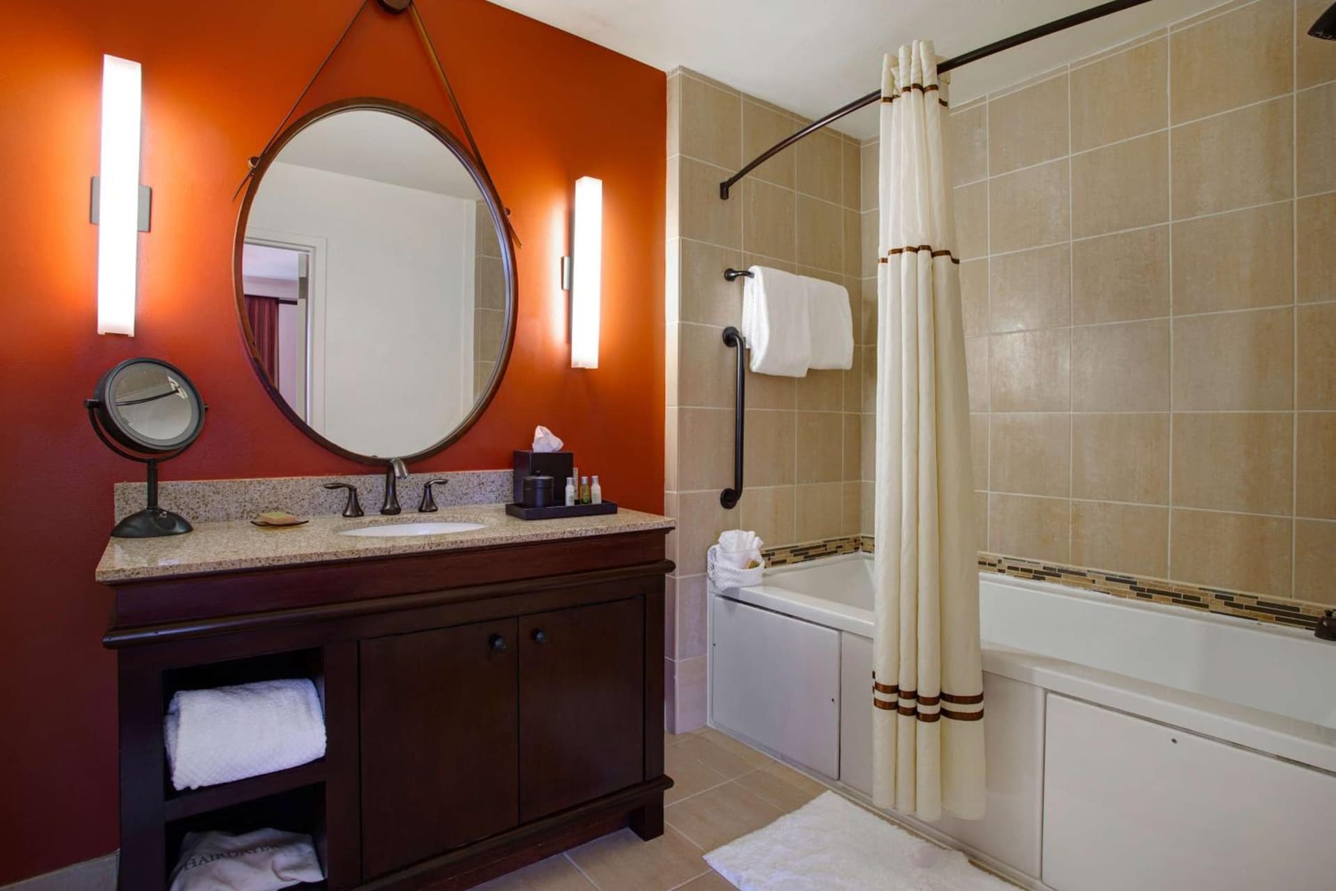 The Emily Morgan Hotel - A DoubleTree by Hilton gallery photo in San Antonio, TX — image 50