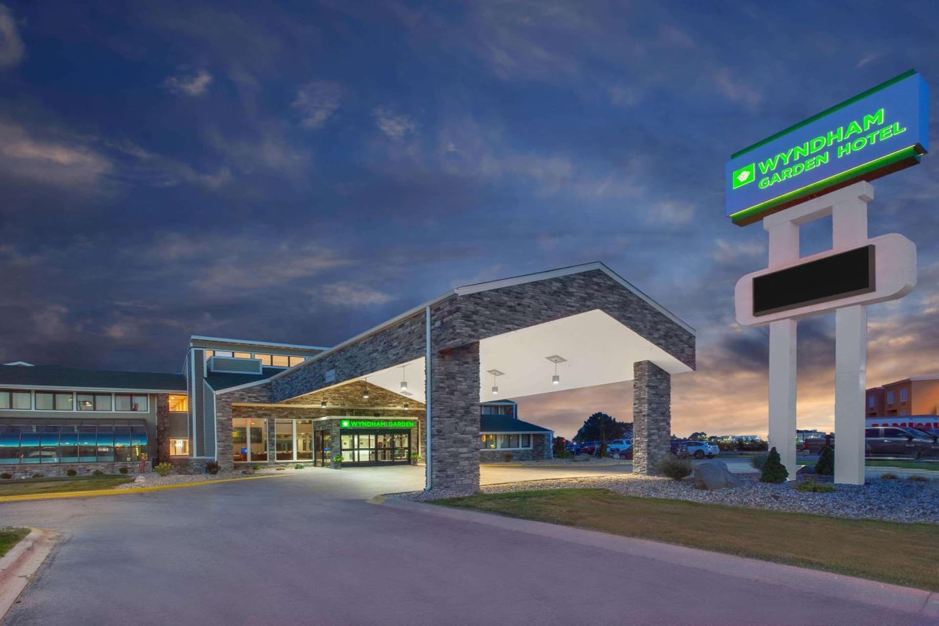 Wyndham Garden Fort Wayne interior in Fort Wayne, IN — gallery photo 2