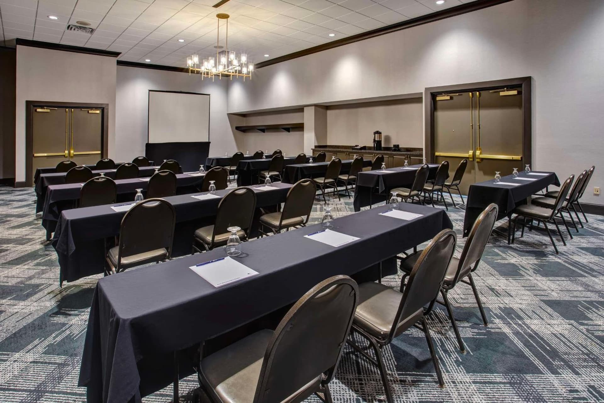 DoubleTree by Hilton Lansing gallery photo in Lansing, MI — image 30