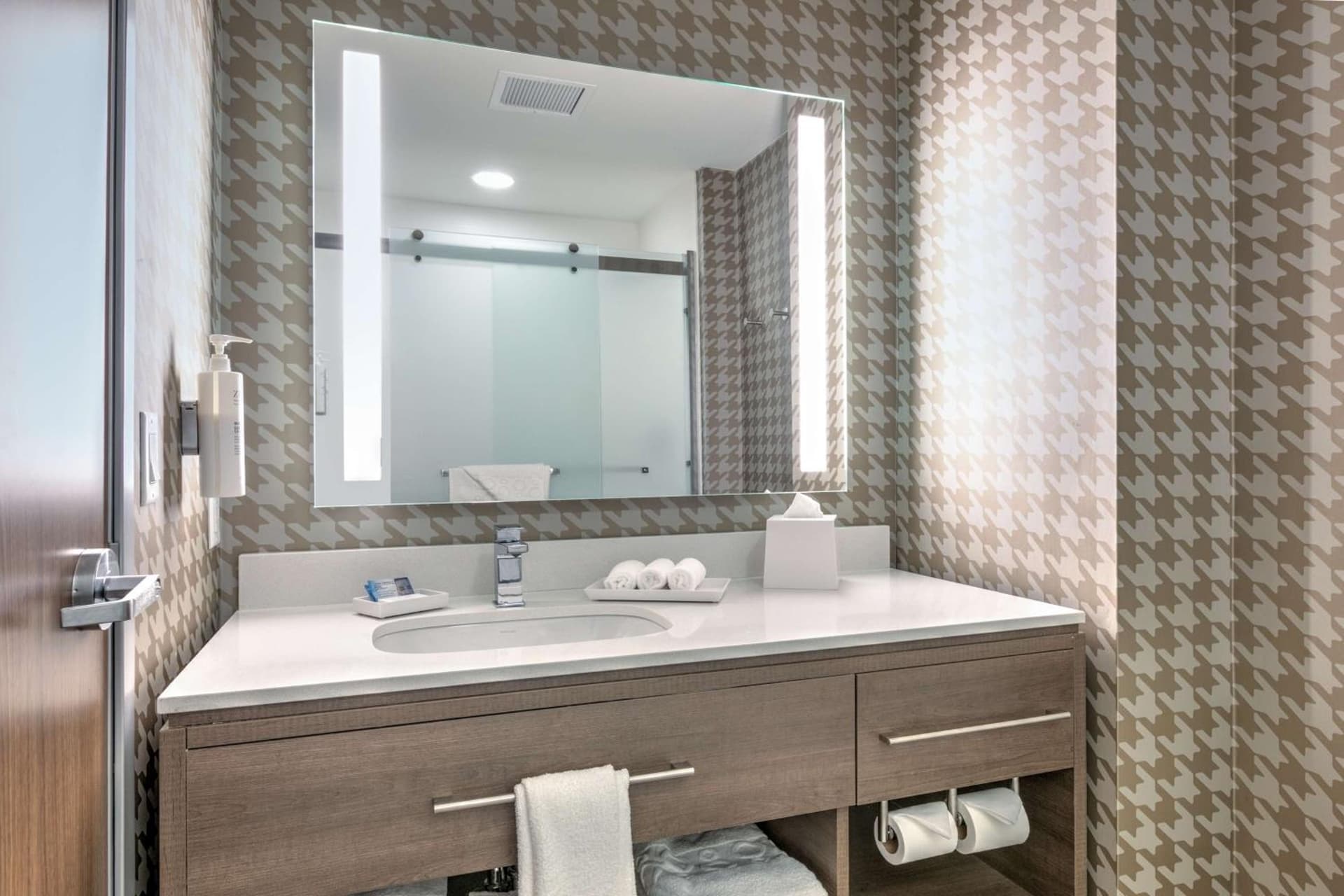 Home2 Suites By Hilton Tulsa Airport gallery photo in Tulsa, OK — image 36