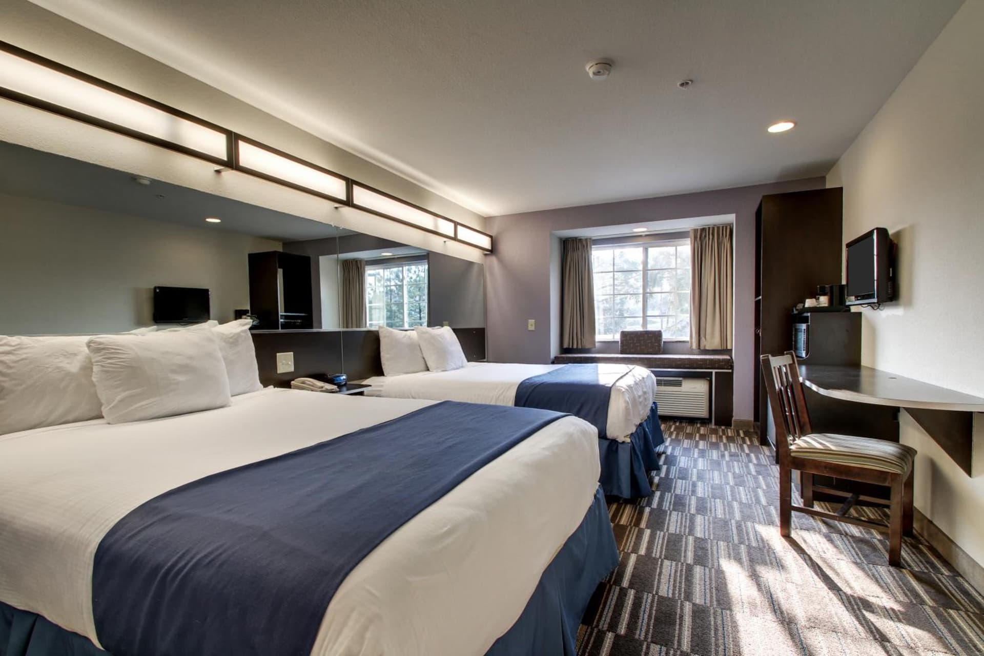 Microtel Inn & Suites by Wyndham Tuscaloosa gallery photo in Tuscaloosa, AL — image 15