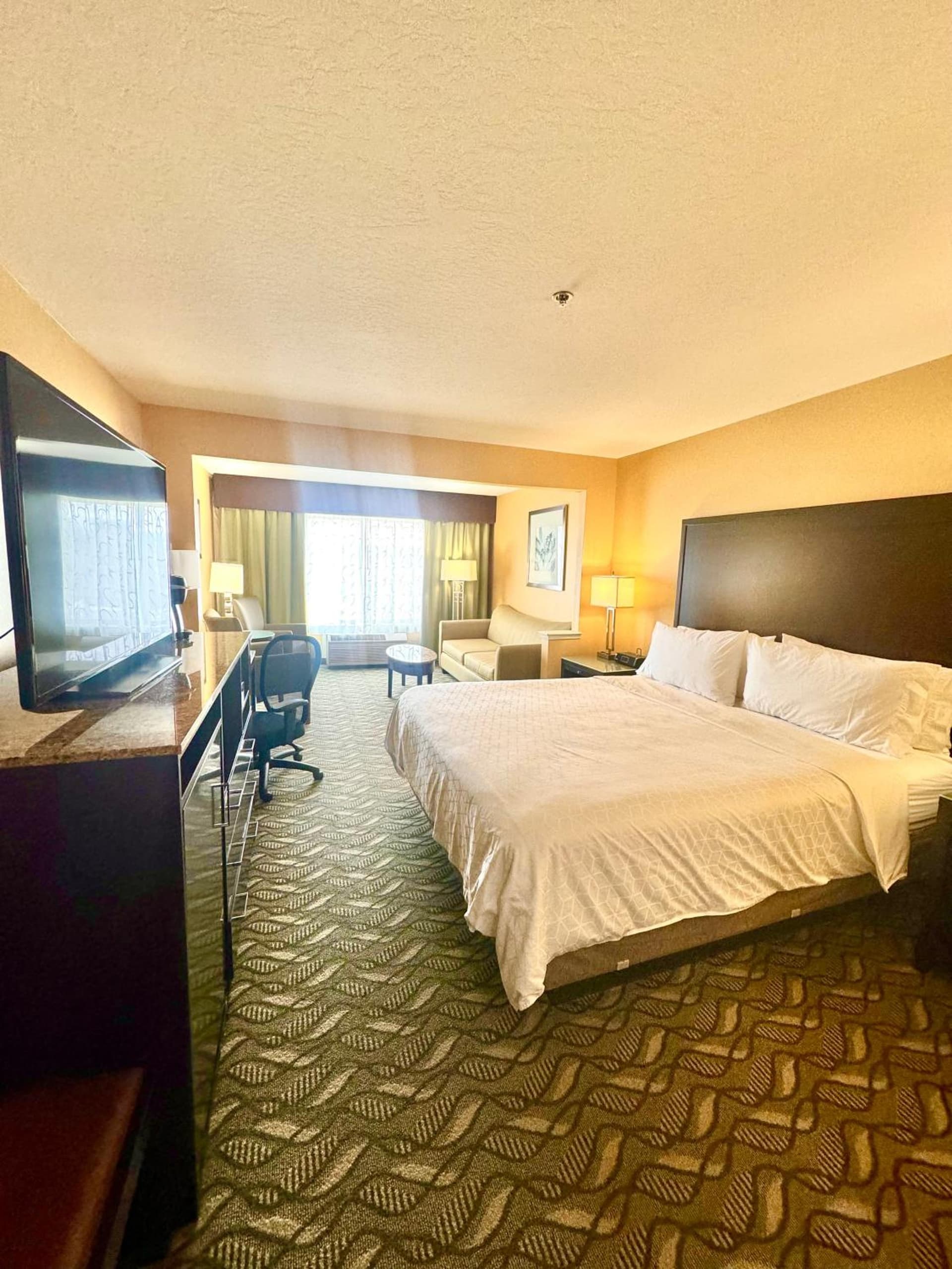 Holiday Inn Express Hotel & Suites San Jose-Morgan Hill by IHG property views in Morgan Hill, CA — gallery photo 3