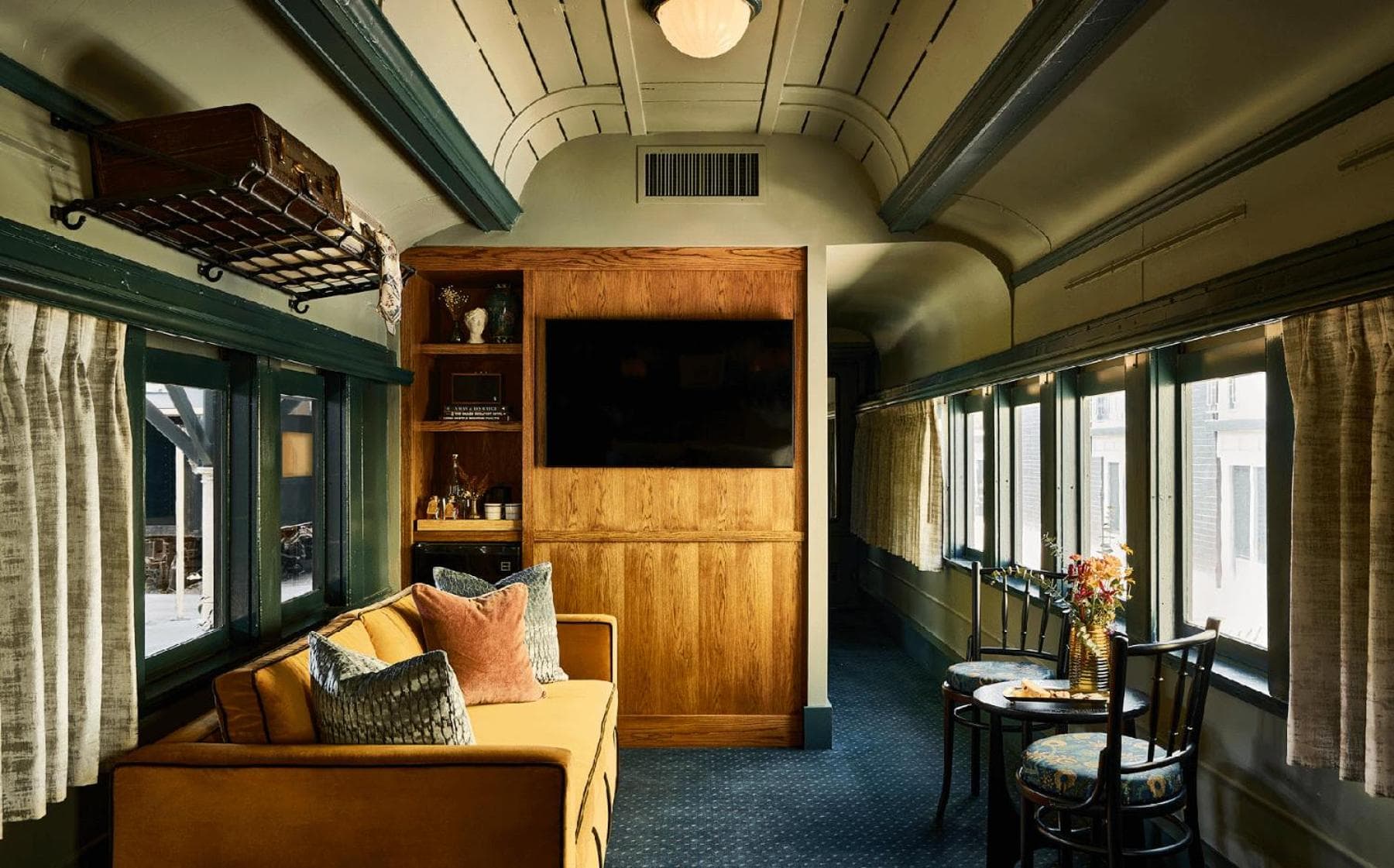The Hotel Chalet at The Choo Choo gallery photo in Chattanooga, TN — image 35