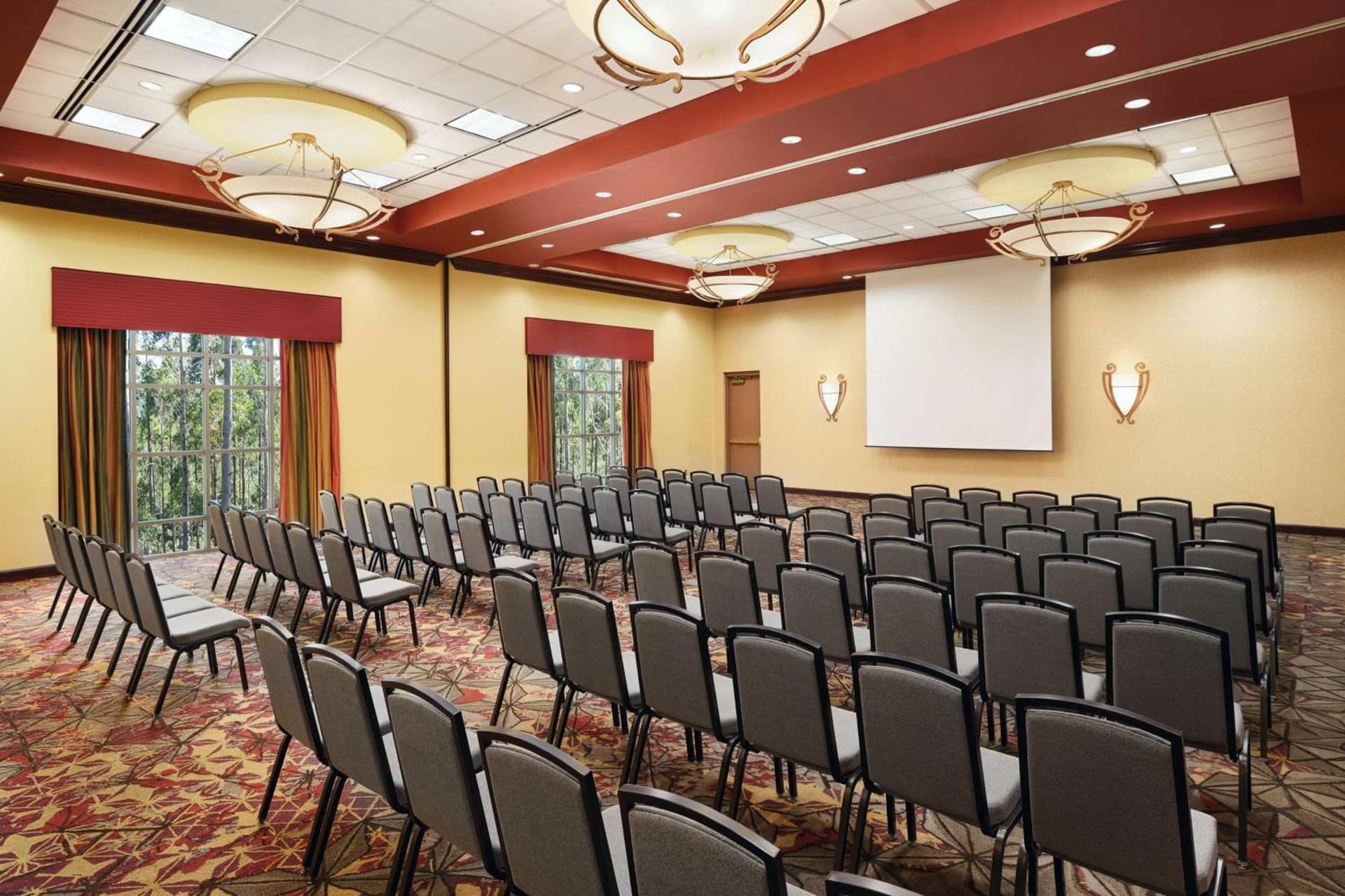 Embassy Suites by Hilton Charlotte Concord Golf Resort & Spa gallery photo in Concord, NC — image 40