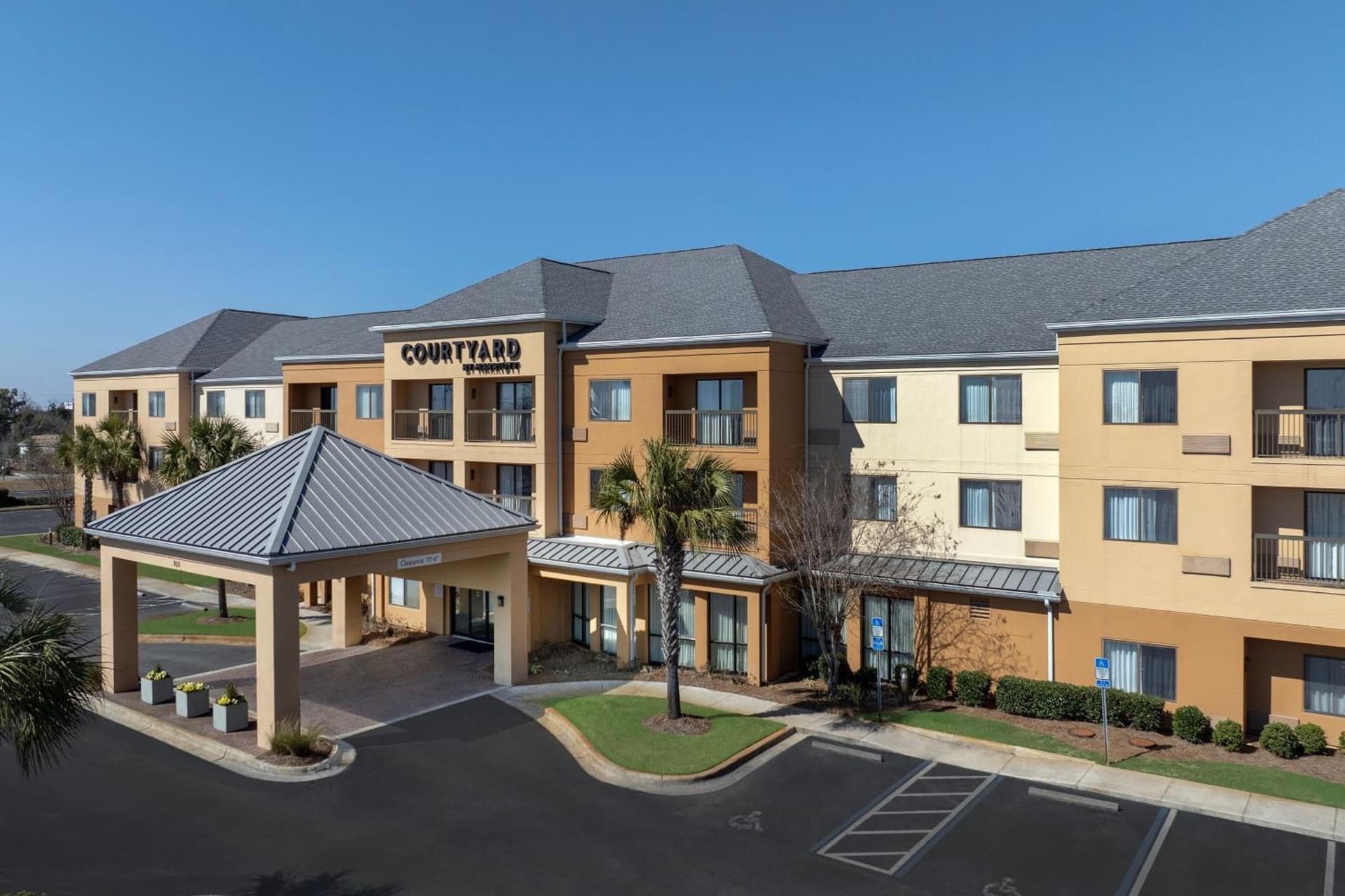 Courtyard by Marriott Panama City interior in Panama City, FL — gallery photo 2