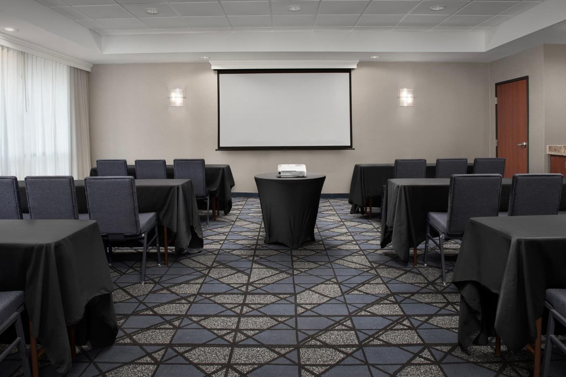 Courtyard by Marriott Panama City gallery photo in Panama City, FL — image 4