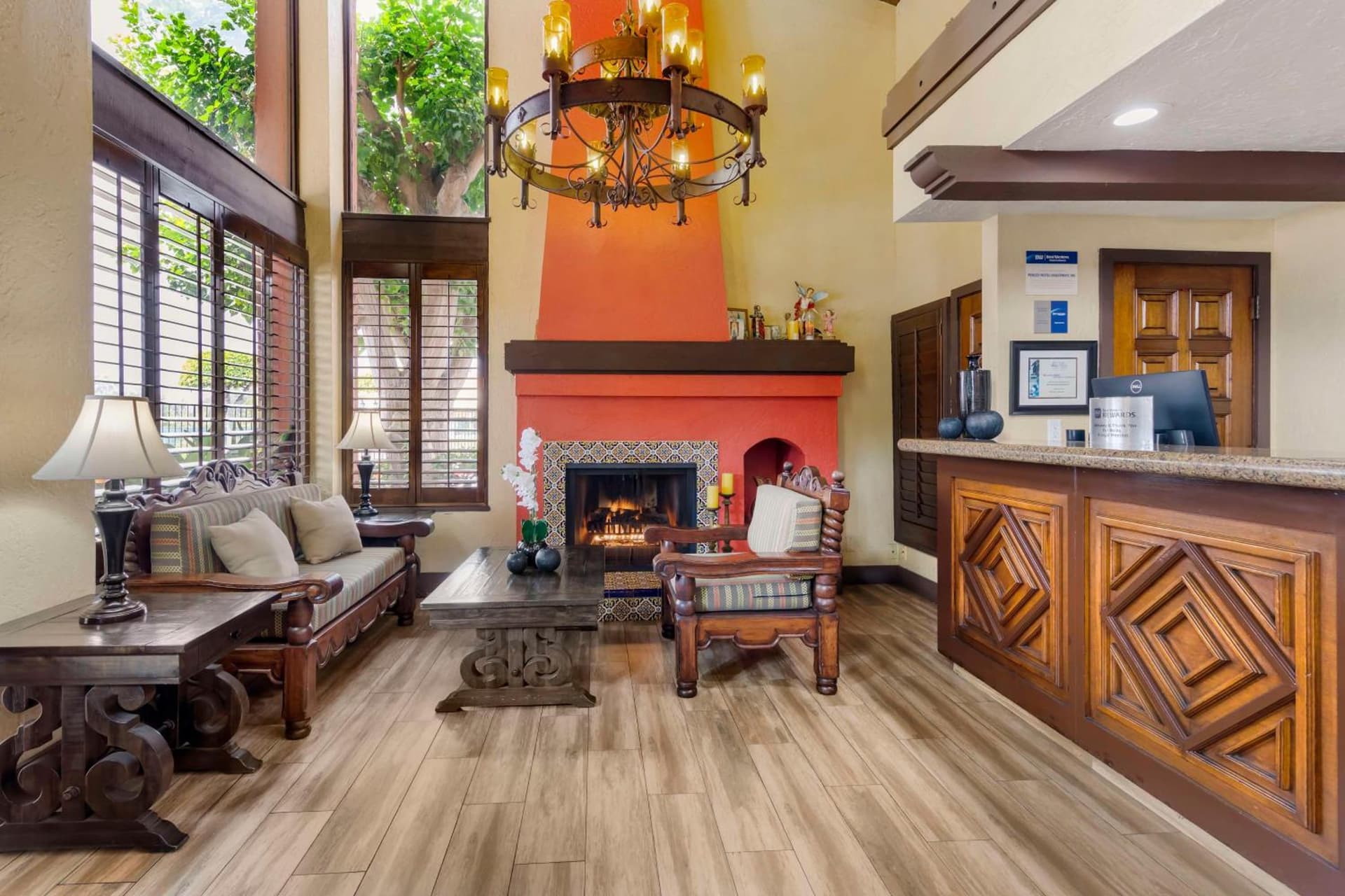 Best Western Americana Inn interior in San Diego, CA — gallery photo 2