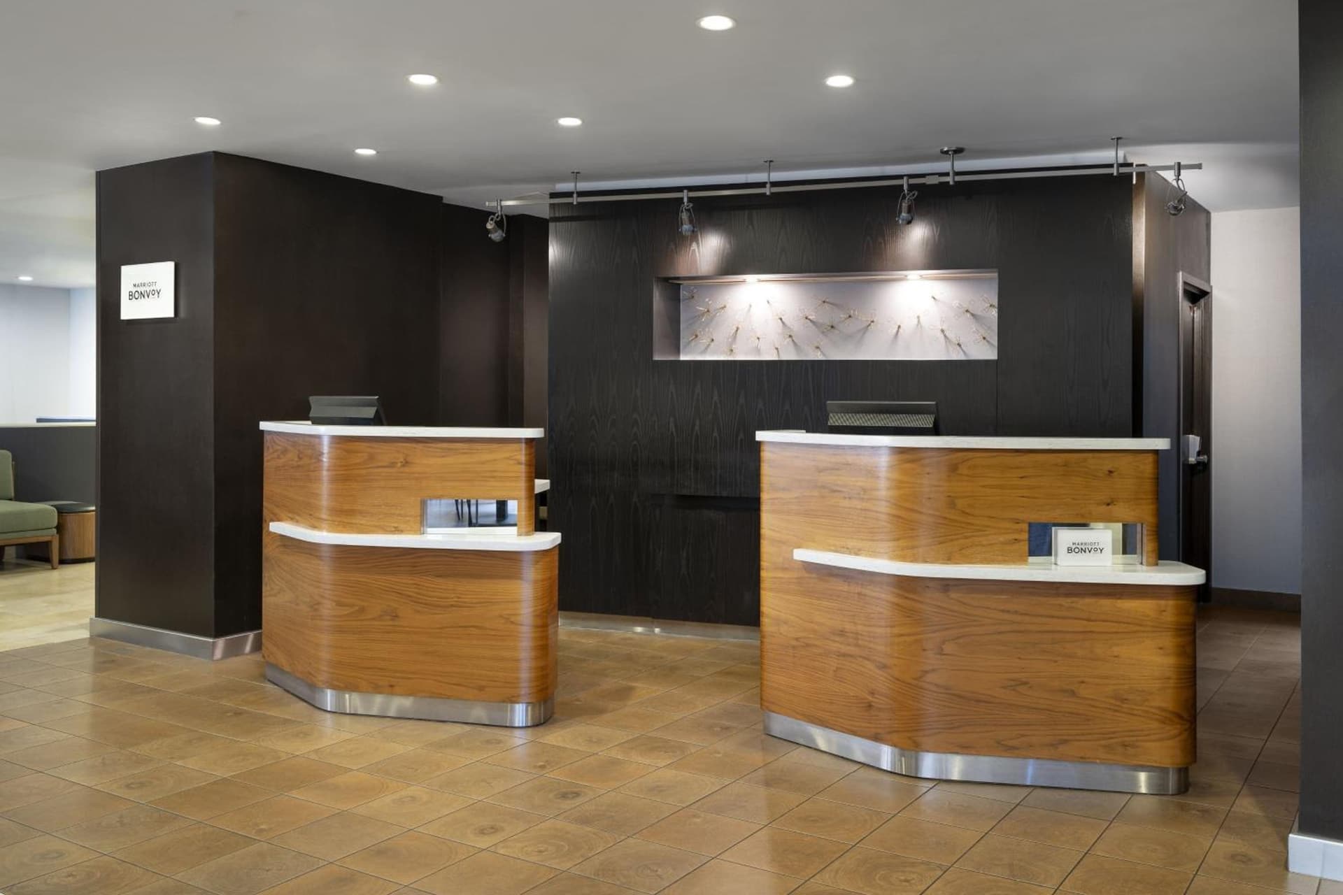 Courtyard by Marriott San Mateo Foster City property views in Foster City, CA — gallery photo 3