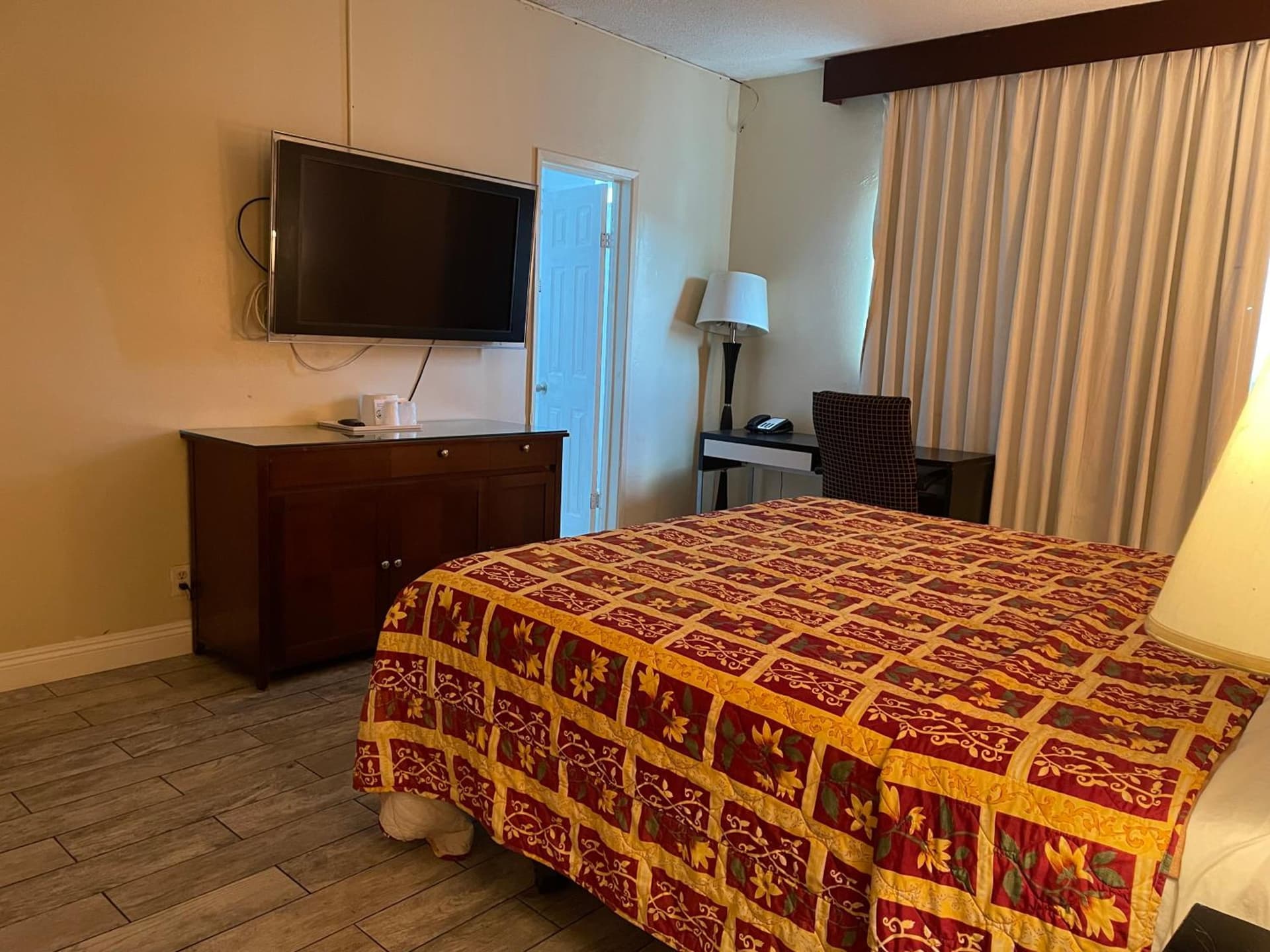 Grand Inn gallery photo in Fullerton, CA — image 33