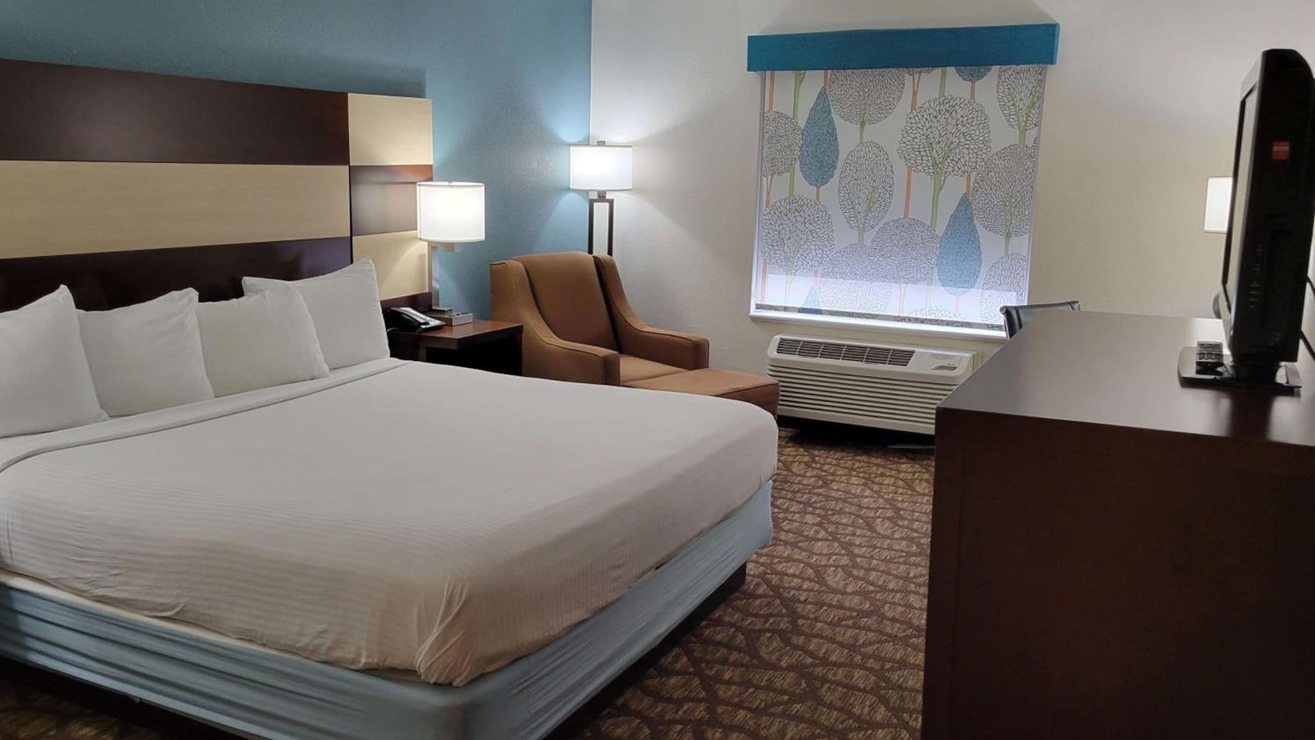 Best Western Joliet Inn & Suites property views in Joliet, IL — gallery photo 3