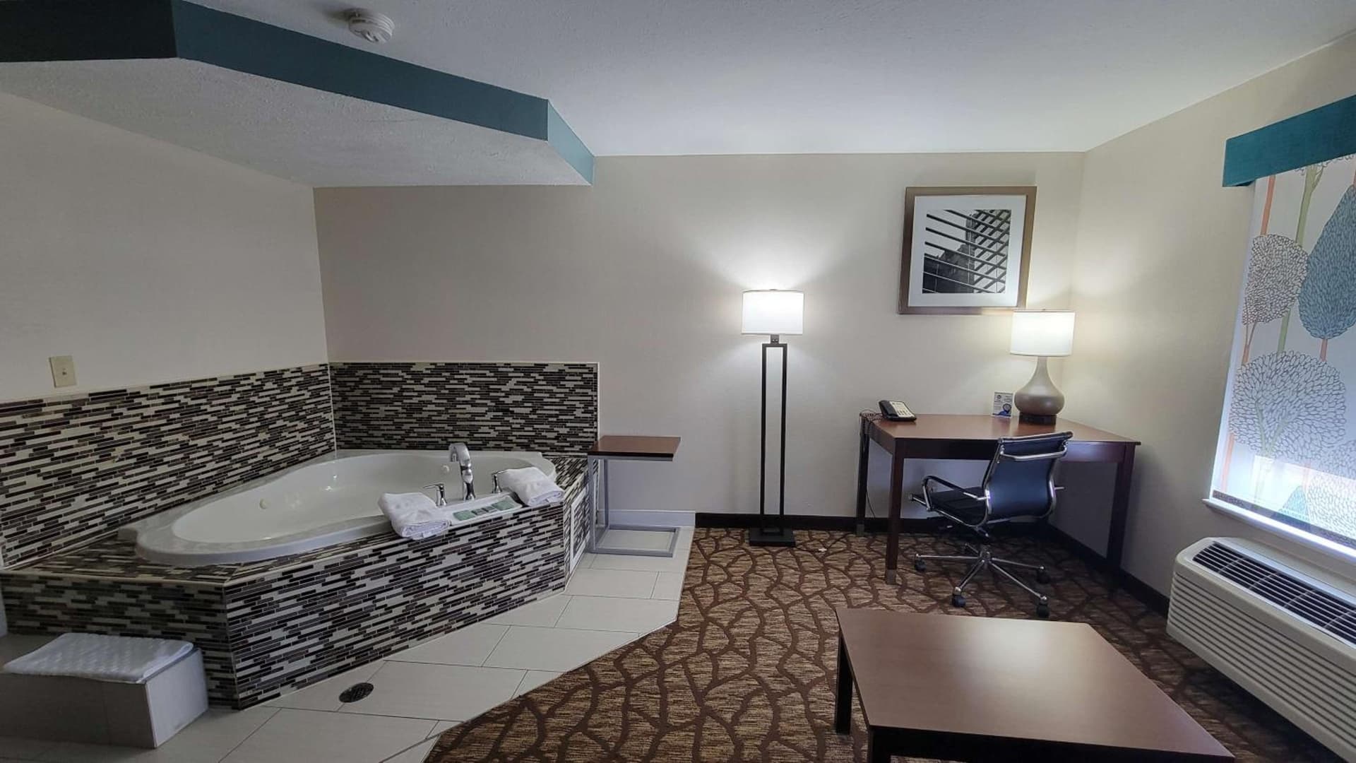 Best Western Joliet Inn & Suites gallery photo in Joliet, IL — image 17