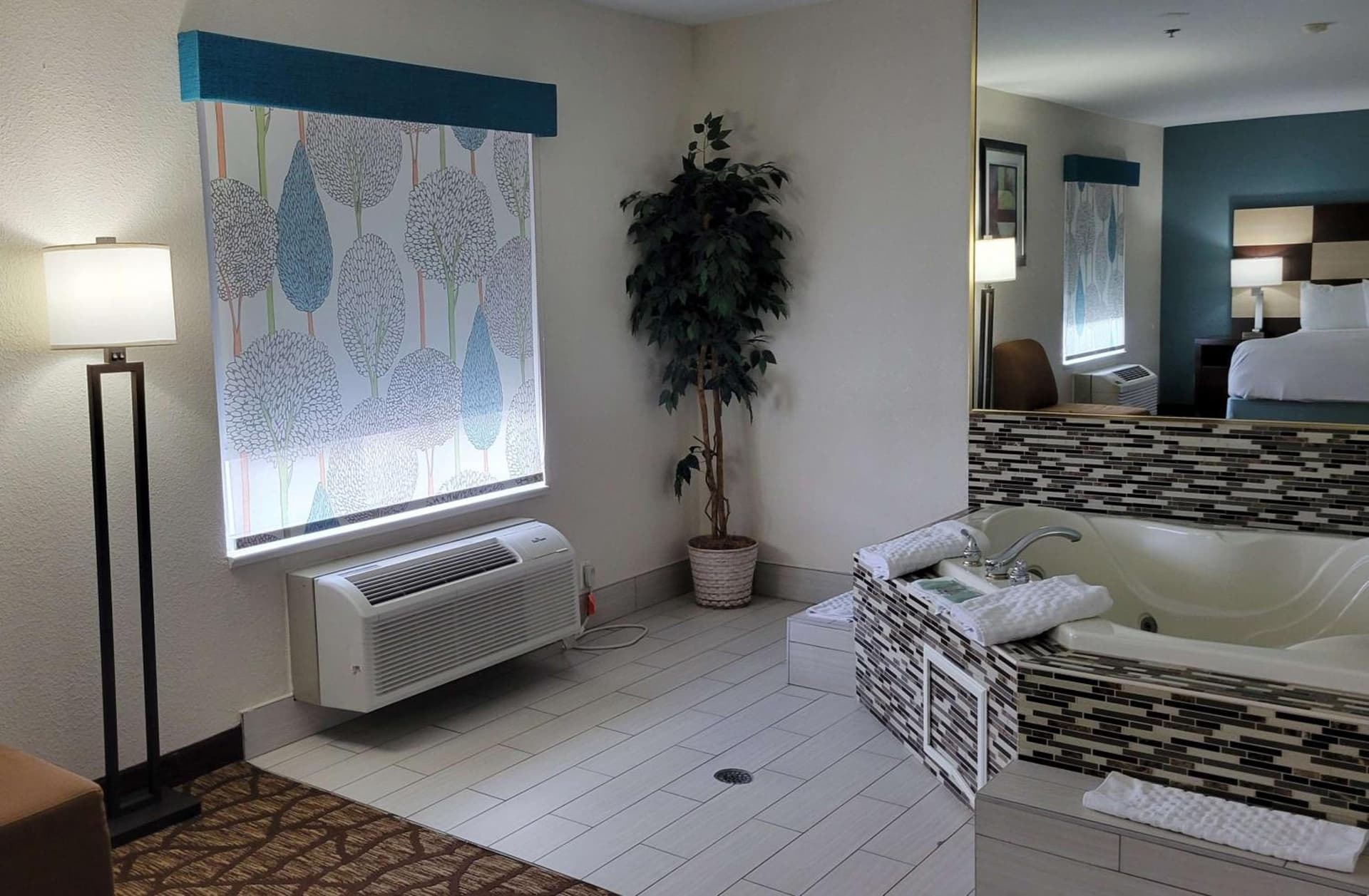 Best Western Joliet Inn & Suites gallery photo in Joliet, IL — image 12