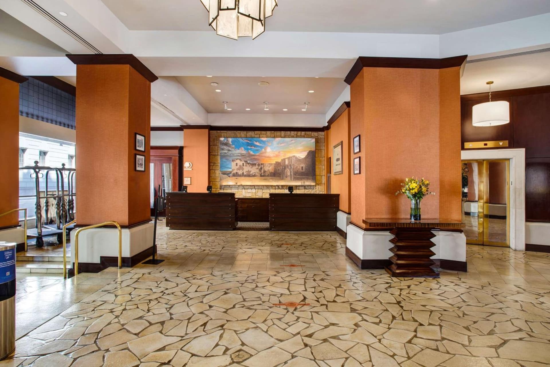 The Emily Morgan Hotel - A DoubleTree by Hilton gallery photo in San Antonio, TX — image 67