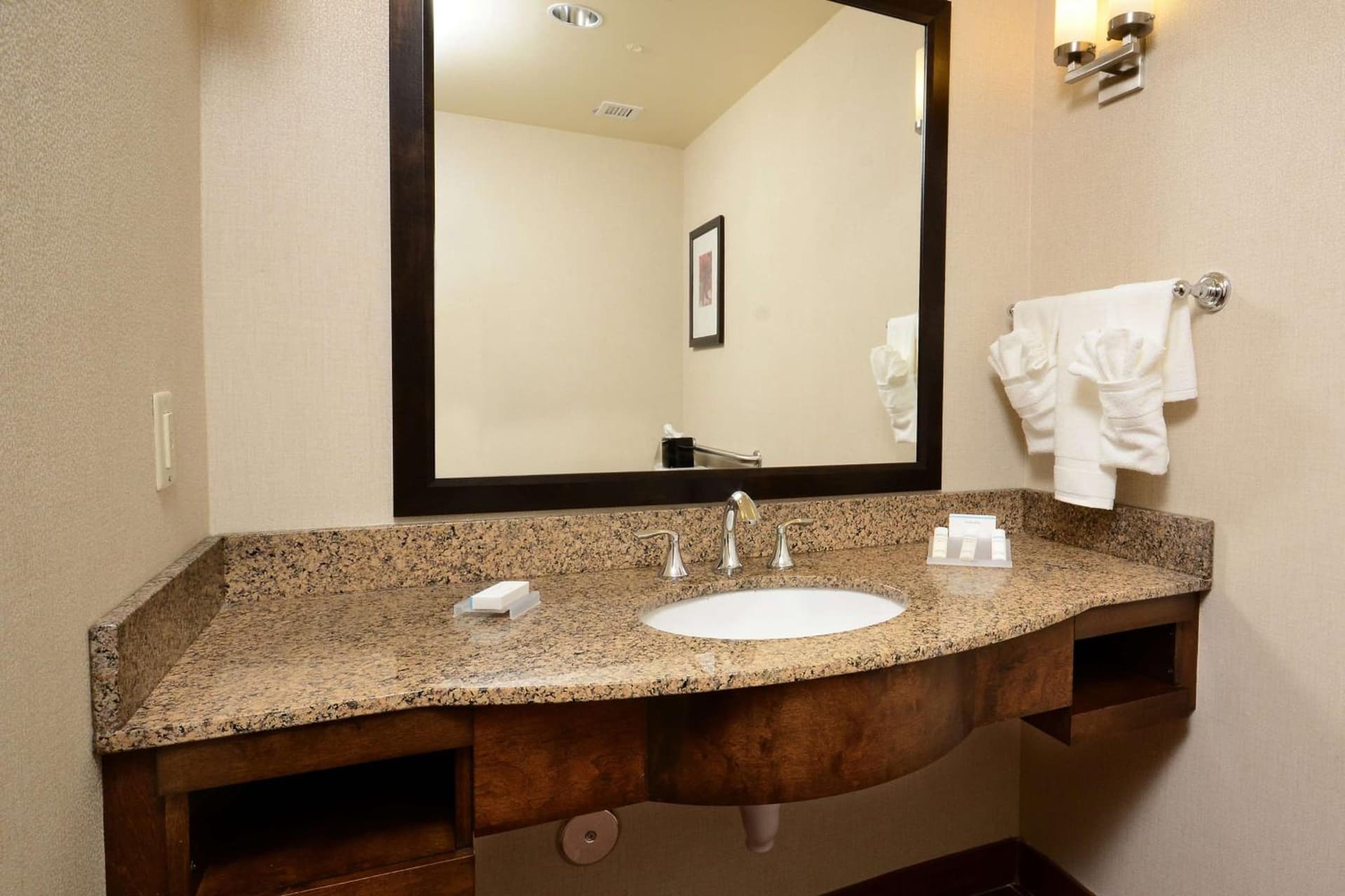 Hilton Garden Inn Greensboro Airport gallery photo in Greensboro, NC — image 42