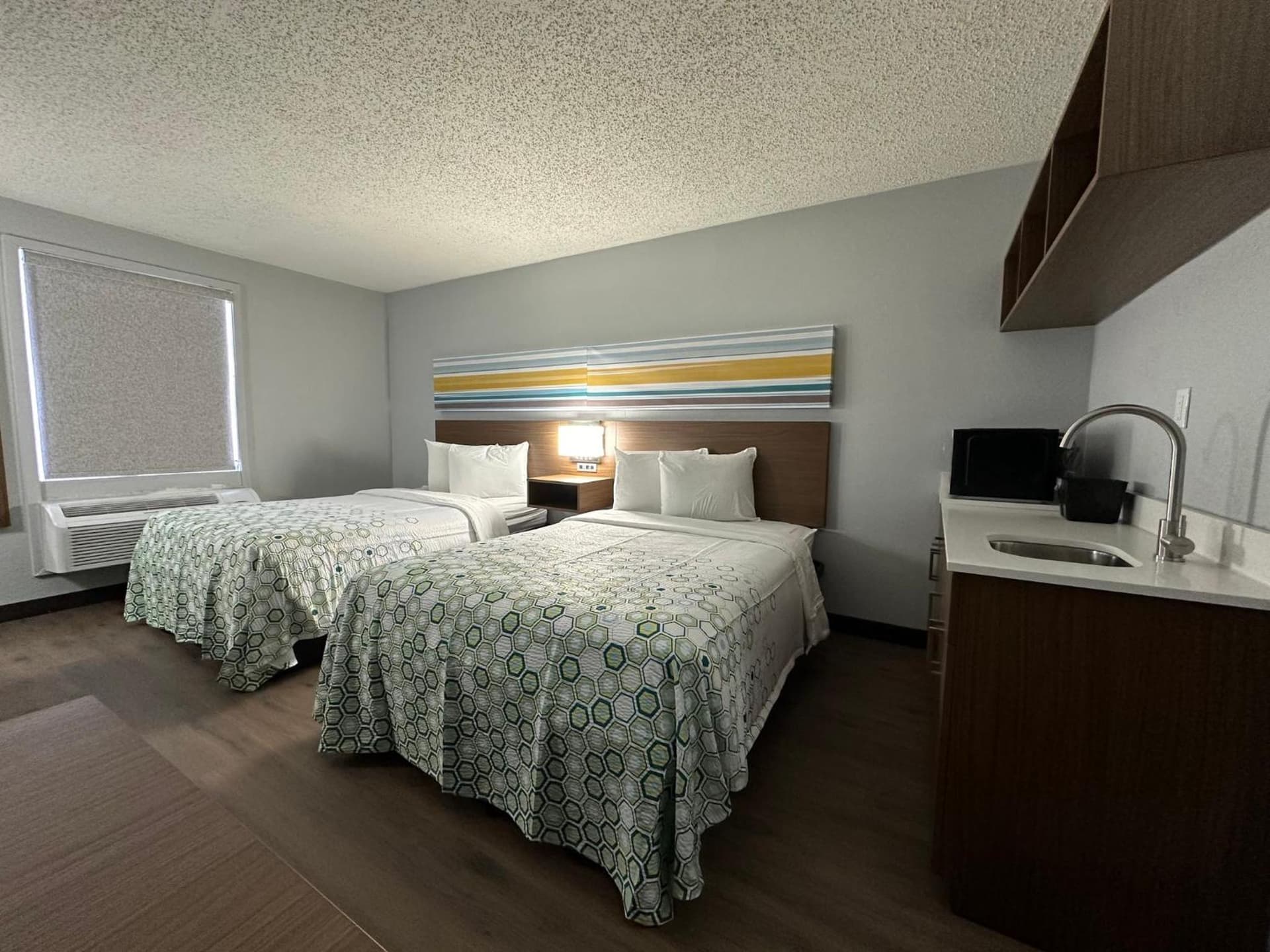HomeTowne Studios by Red Roof Richmond, VA - W Broad St interior in Richmond, VA — gallery photo 2