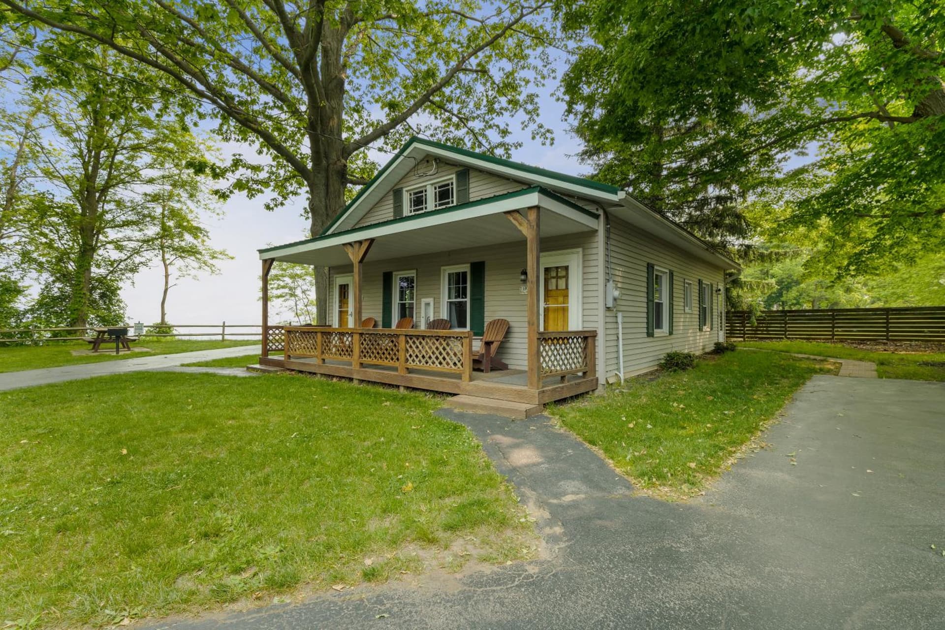 Lakeview on the Lake gallery photo in North East, PA — image 58