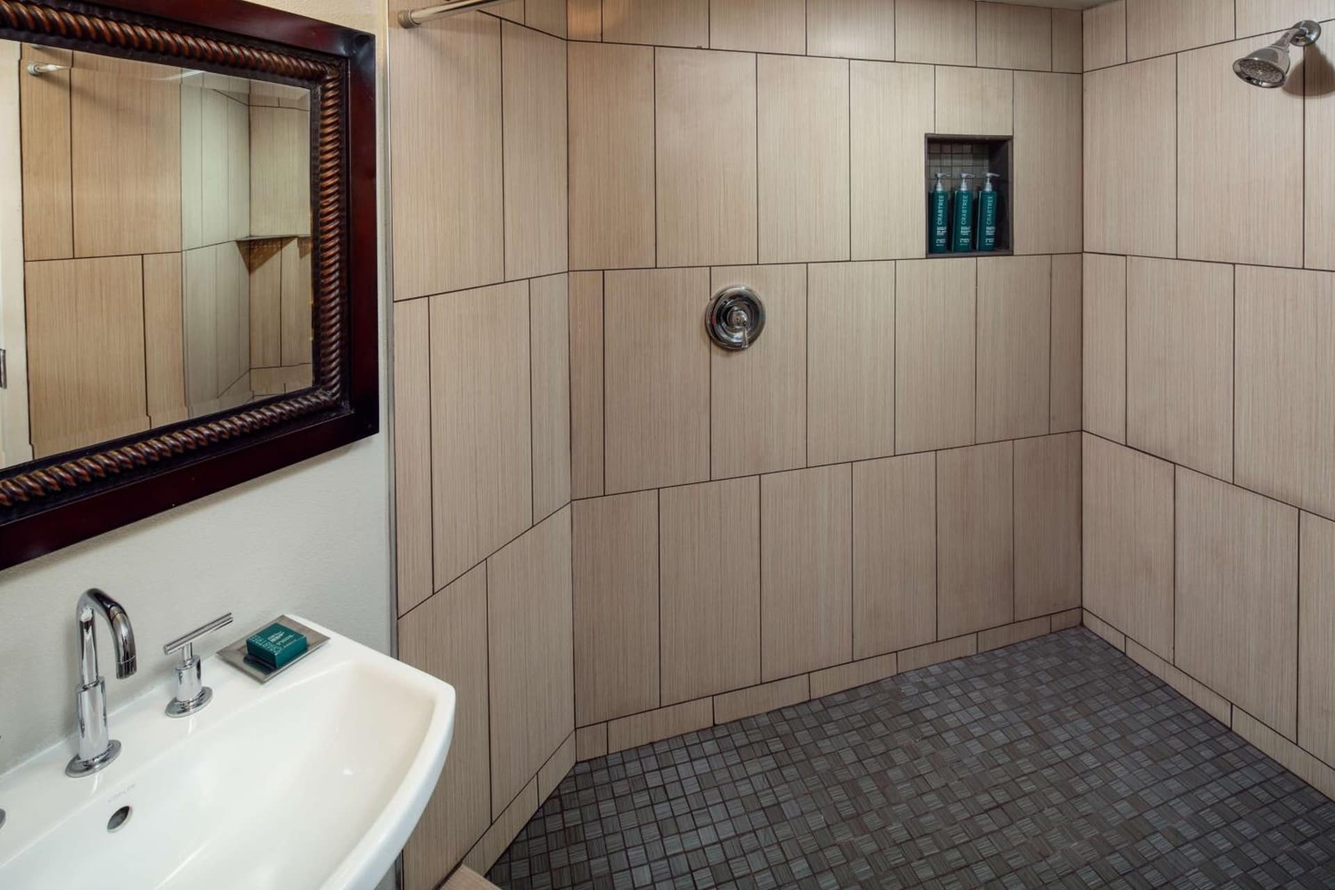 Doubletree by Hilton Phoenix Mesa gallery photo in Mesa, AZ — image 15
