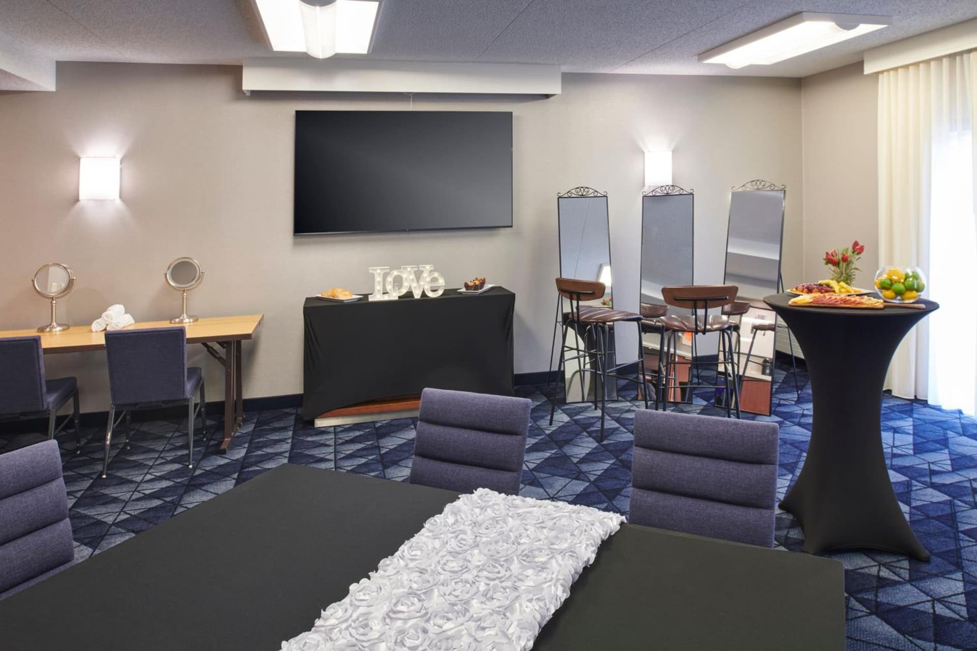 Courtyard by Marriott Detroit Livonia gallery photo in Livonia, MI — image 4