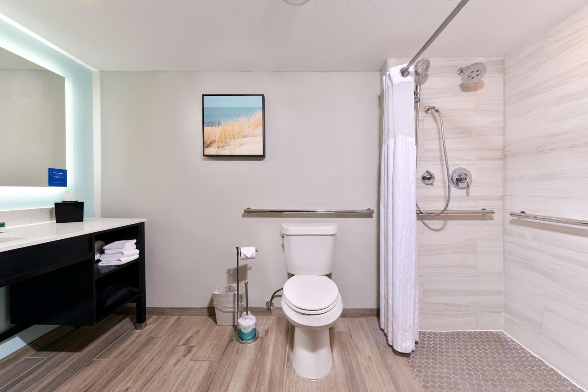 DoubleTree by Hilton Corpus Christi Beachfront gallery photo in Corpus Christi, TX — image 13