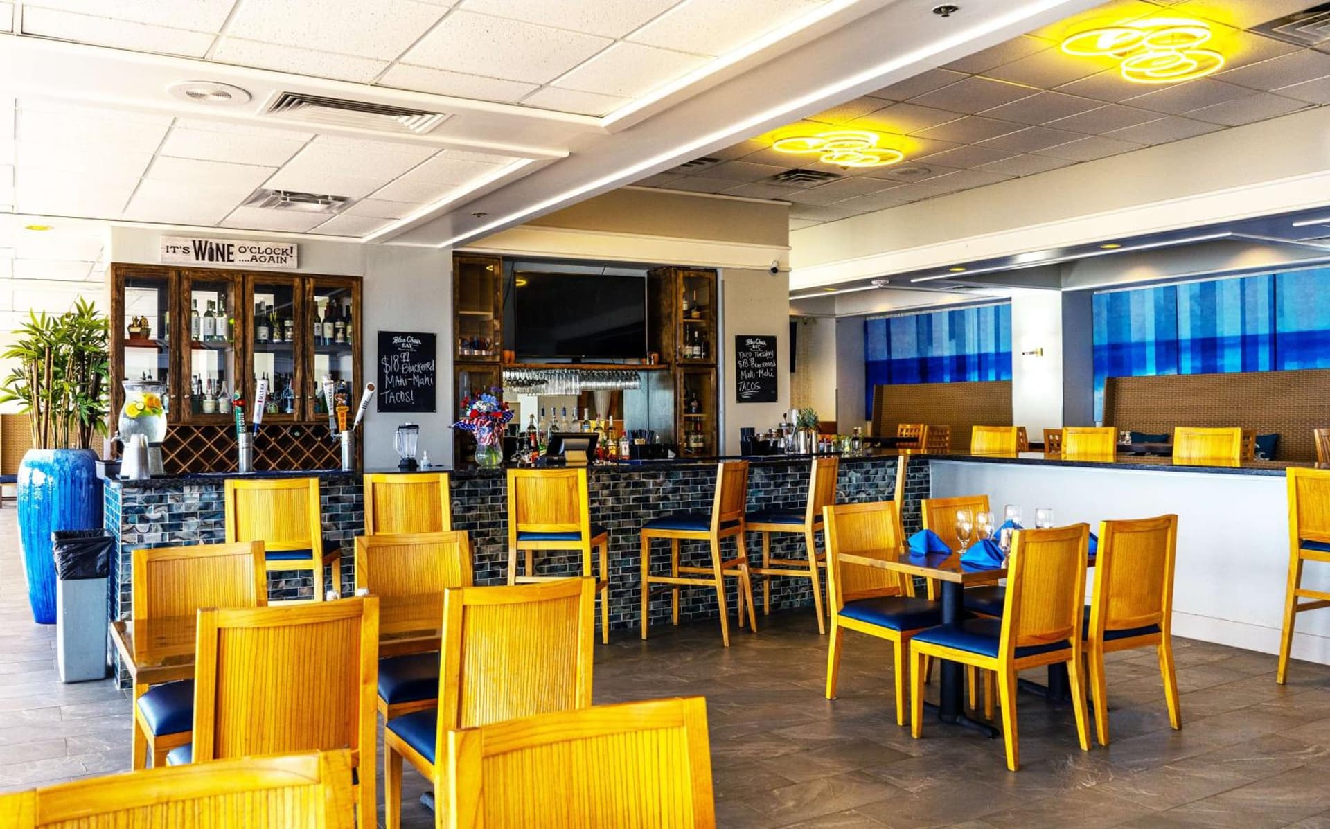 DoubleTree by Hilton Corpus Christi Beachfront gallery photo in Corpus Christi, TX — image 95
