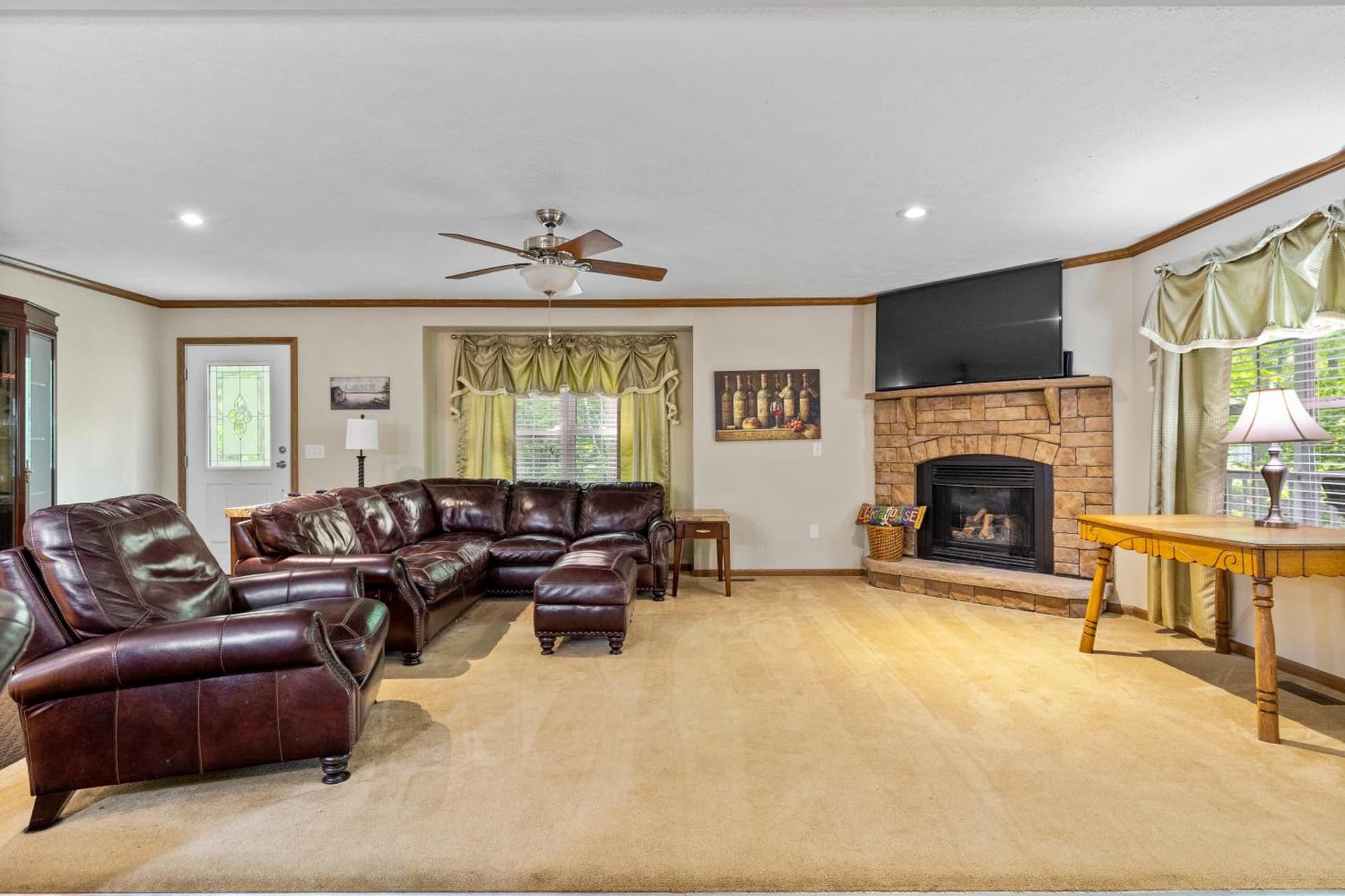 Lakeview on the Lake gallery photo in North East, PA — image 64