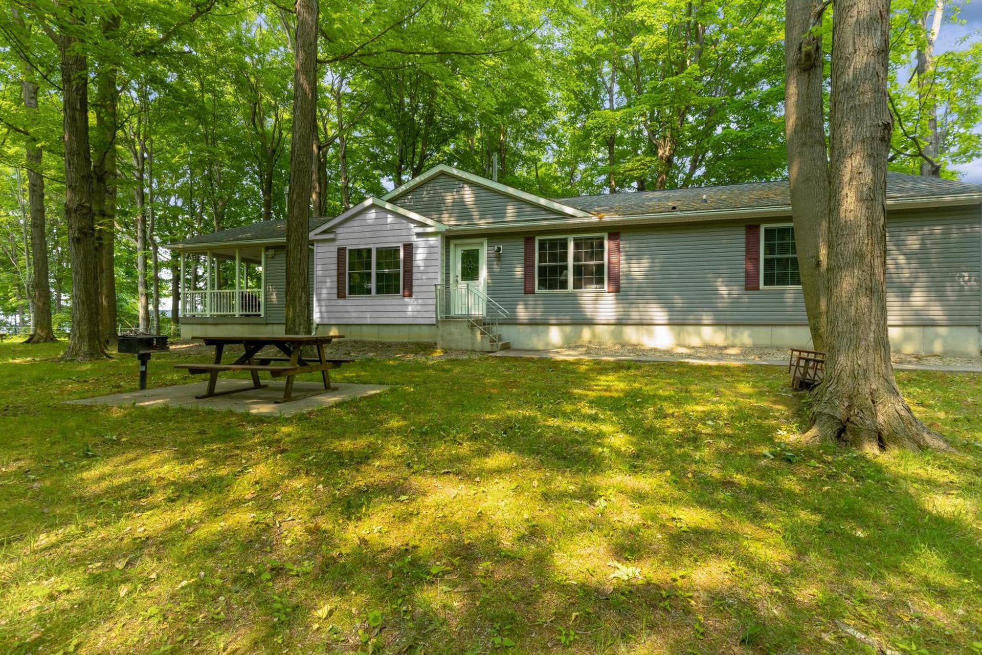 Lakeview on the Lake gallery photo in North East, PA — image 49