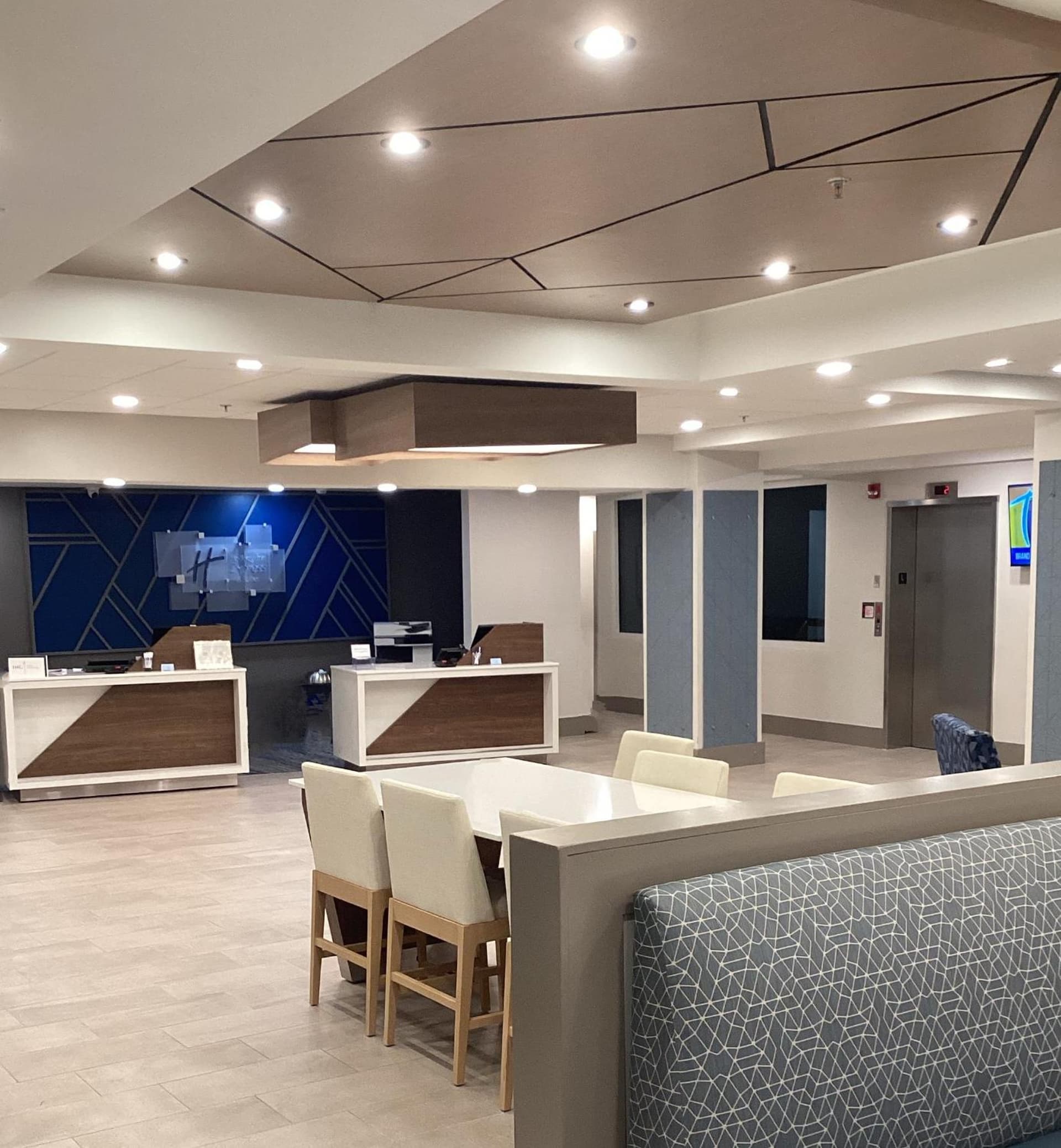 Holiday Inn Express Hotel & Suites Cocoa Beach by IHG interior in Cocoa Beach, FL — gallery photo 2