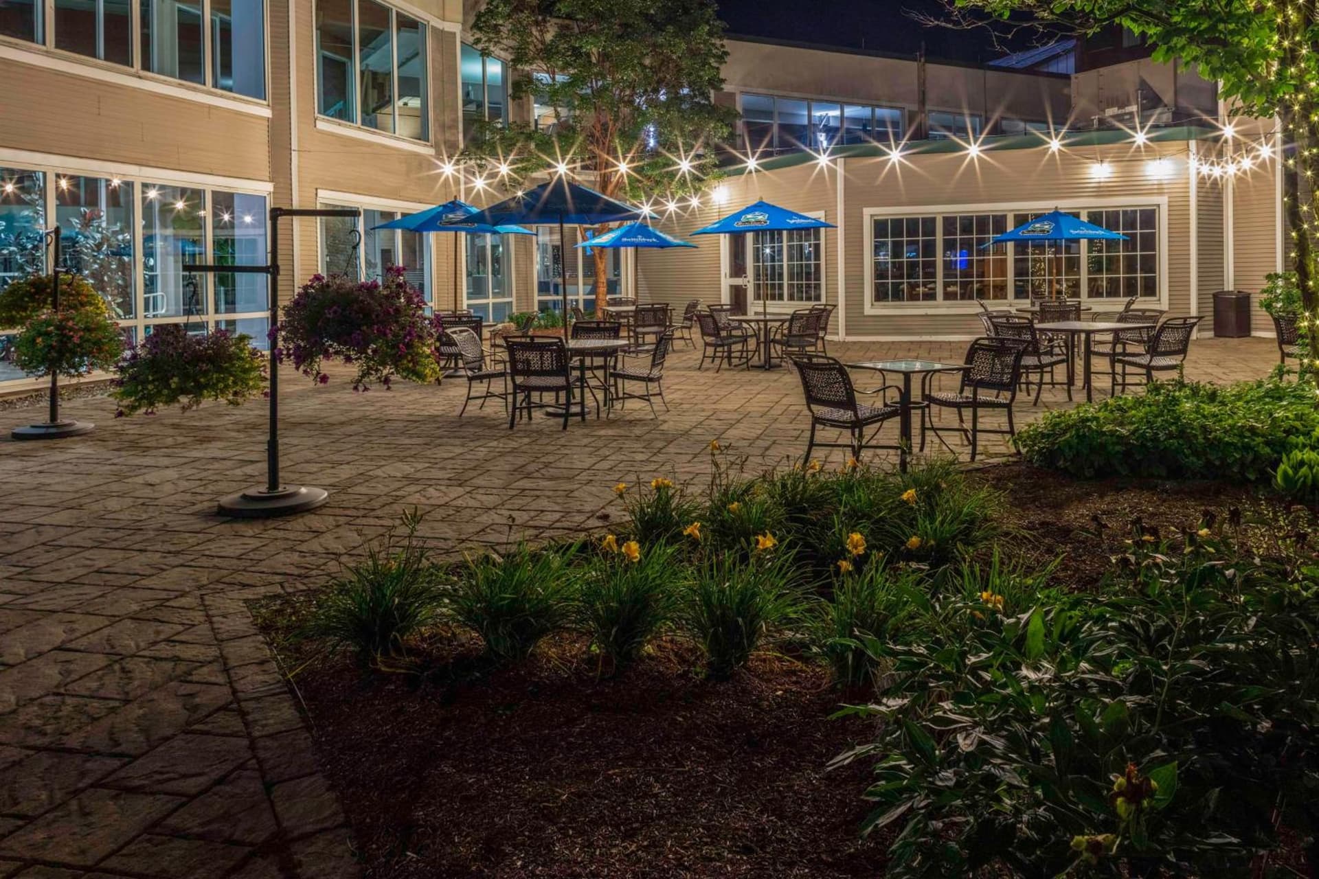 DoubleTree by Hilton Hotel Burlington Vermont gallery photo in Burlington, VT — image 45