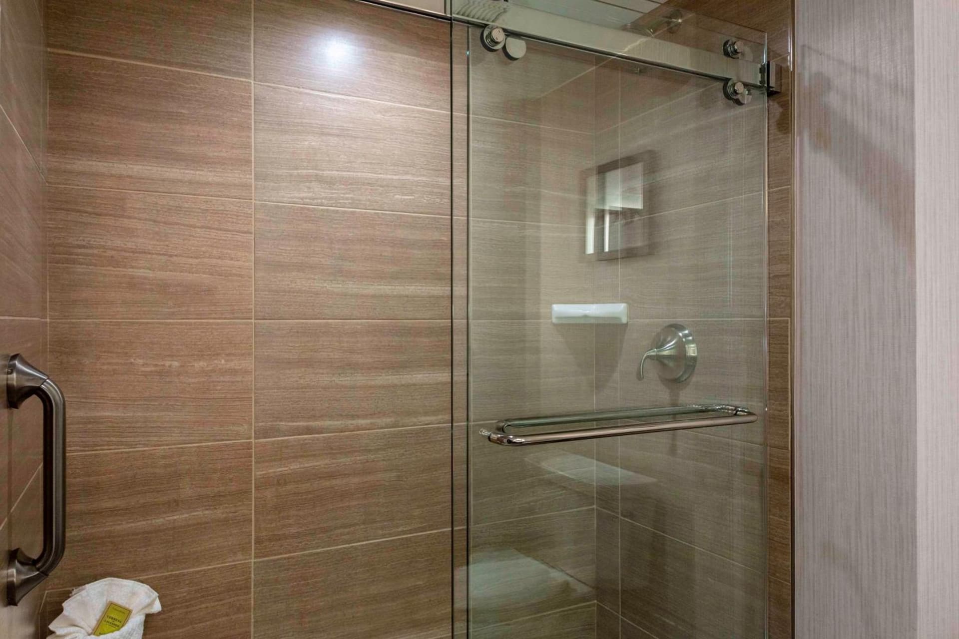 DoubleTree by Hilton Hotel Burlington Vermont gallery photo in Burlington, VT — image 18