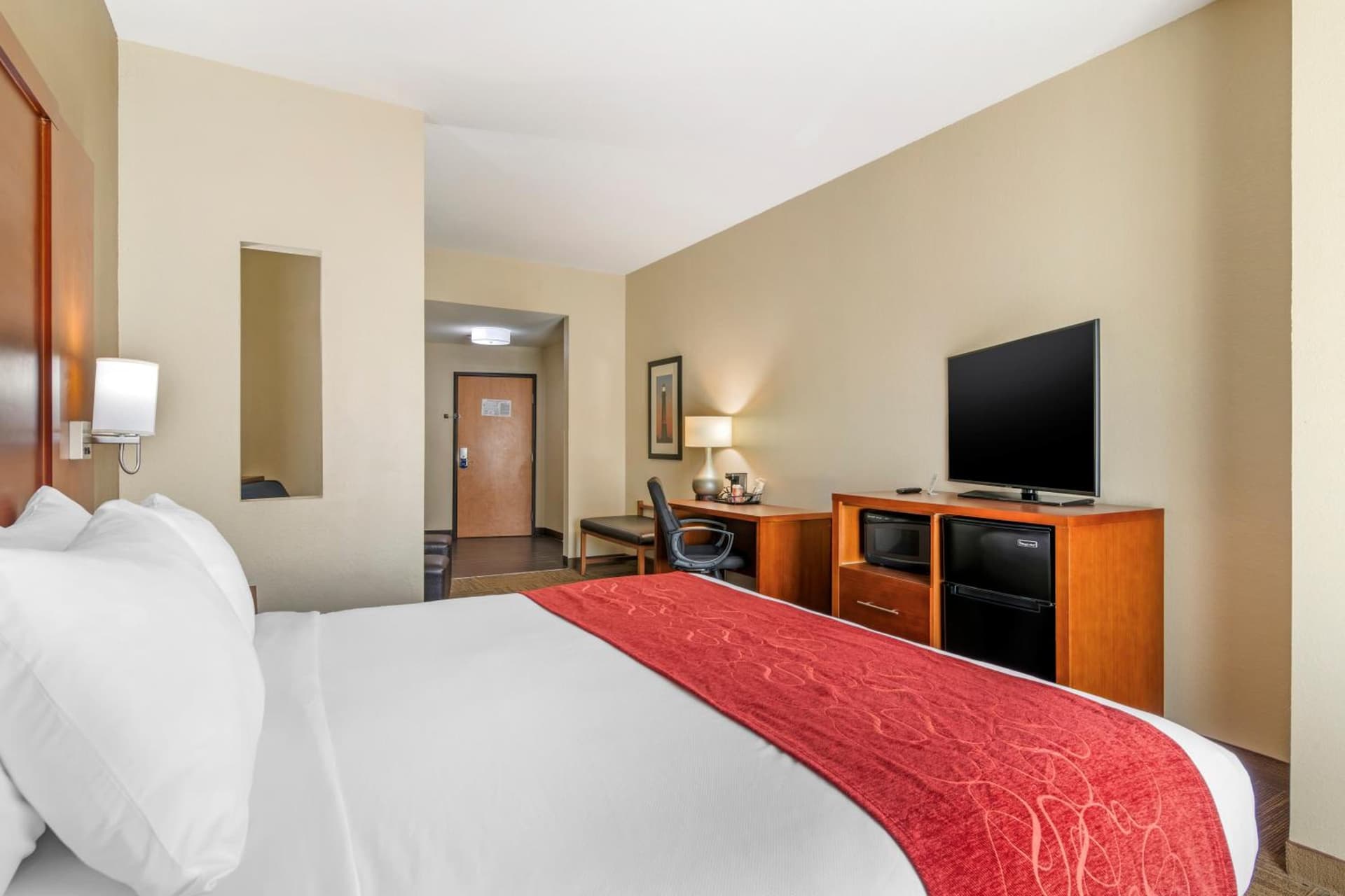 Comfort Suites Brunswick property views in Brunswick, GA — gallery photo 3