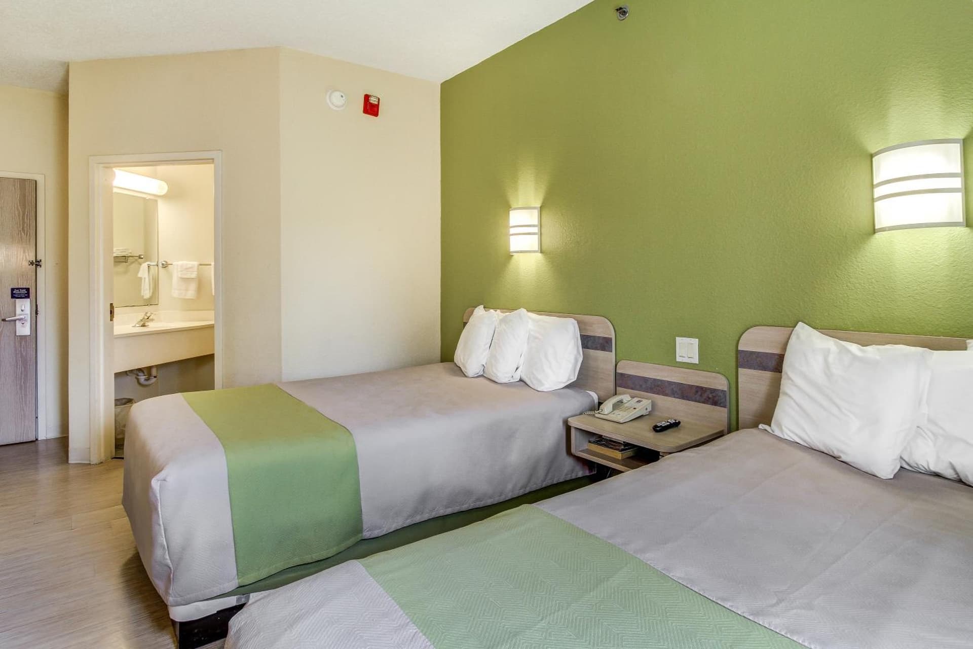 Motel 6-Medina, OH - Cleveland gallery photo in Medina, OH — image 16