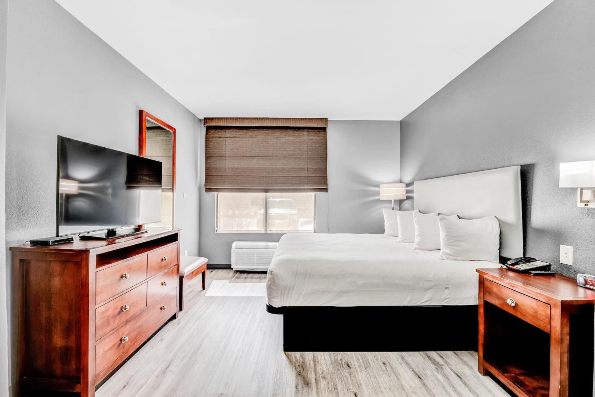 Wingate by Wyndham Tuscaloosa gallery photo in Tuscaloosa, AL — image 5