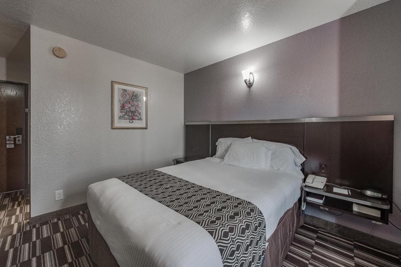 Microtel Inn & Suites by Wyndham Oklahoma City Airport property views in Bethany, OK — gallery photo 3