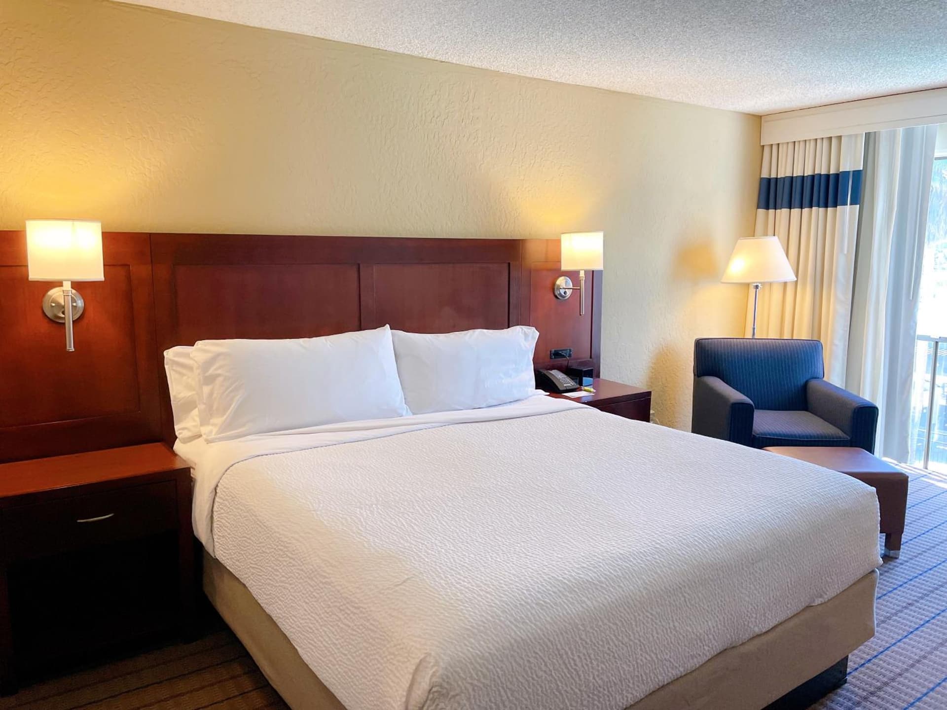 Marin Hilltop Hotel gallery photo in San Rafael, CA — image 34