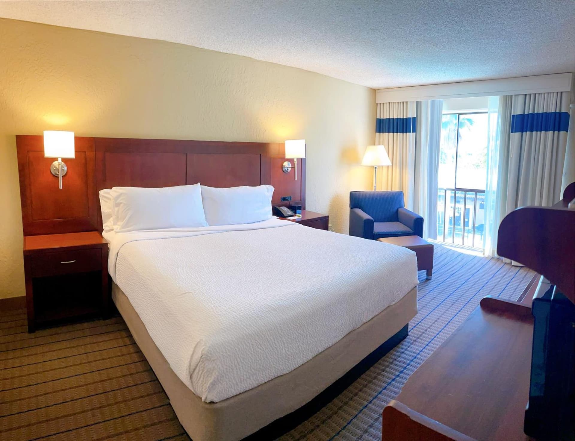 Marin Hilltop Hotel gallery photo in San Rafael, CA — image 35