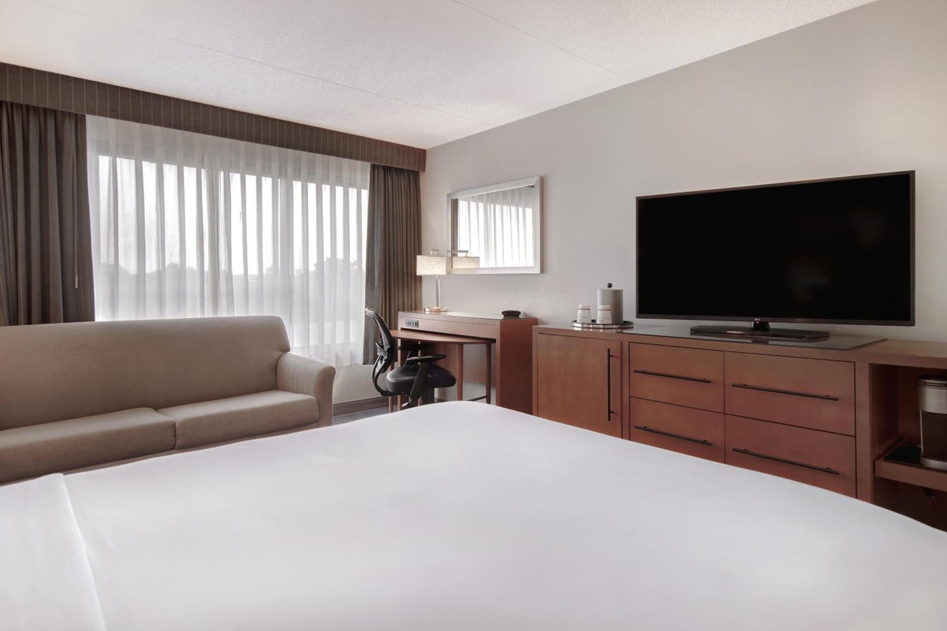 Crowne Plaza Auburn Hills by IHG gallery photo in Auburn Hills, MI — image 12